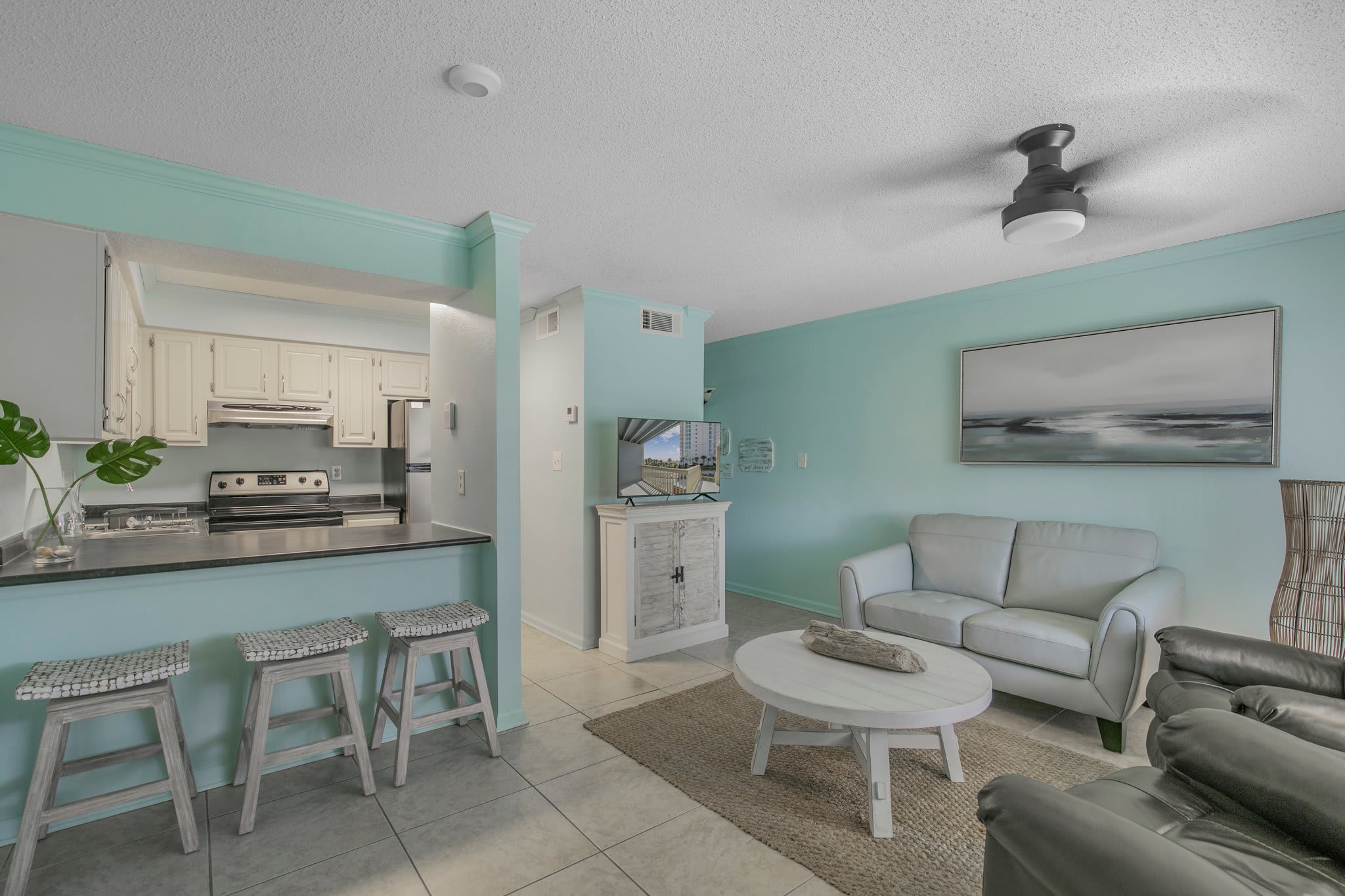 One bedroom Gulf Shores condo with beach access