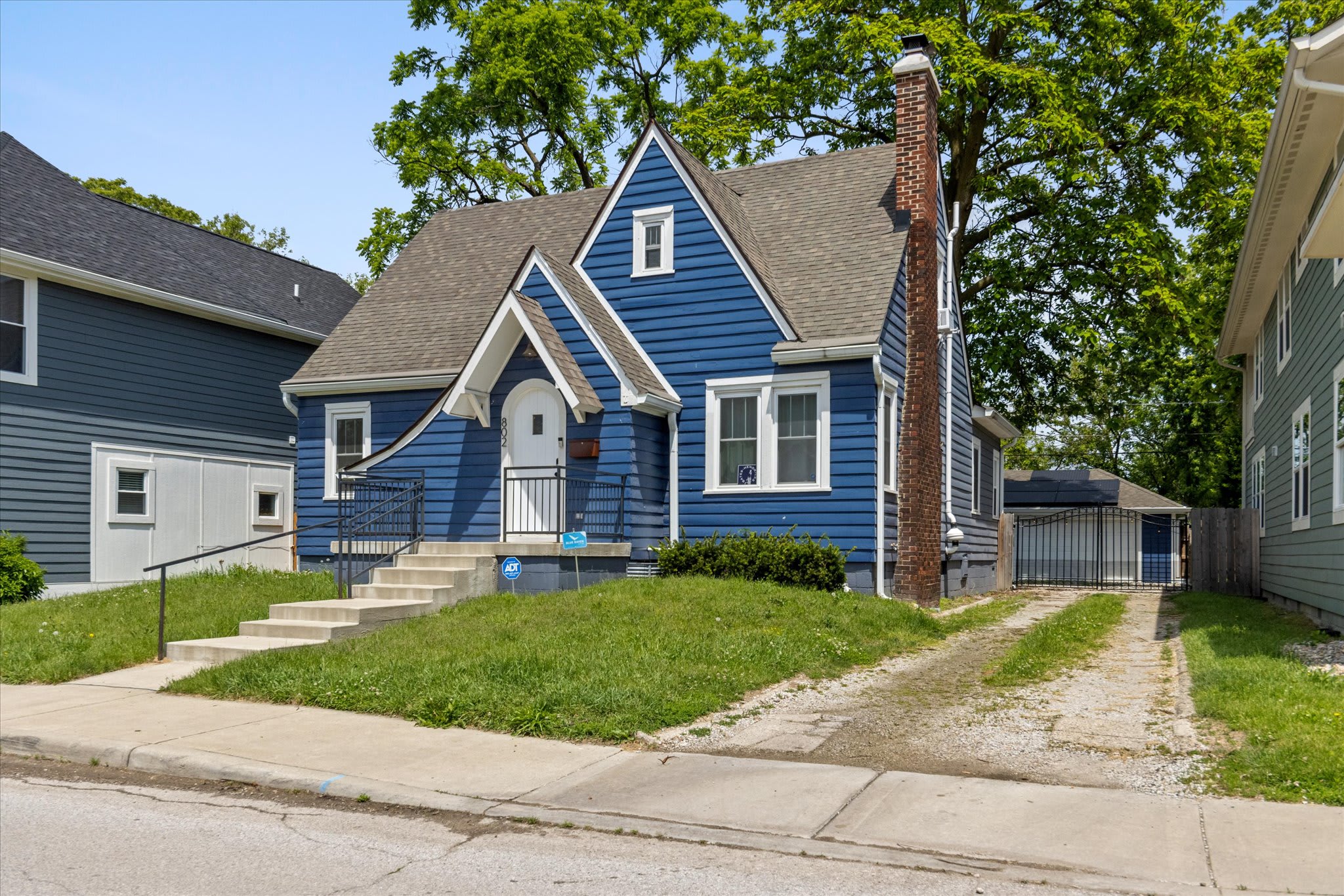 House in a Quiet Neighborhood Downtown! — Indianapolis, IN — vacation rental