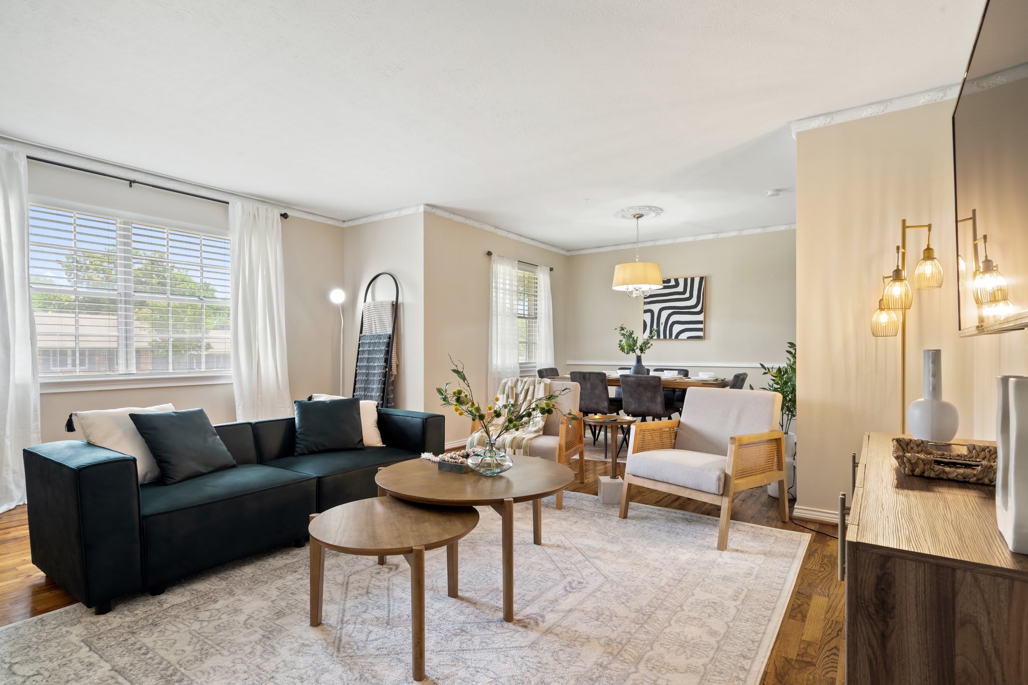 Spacious living room