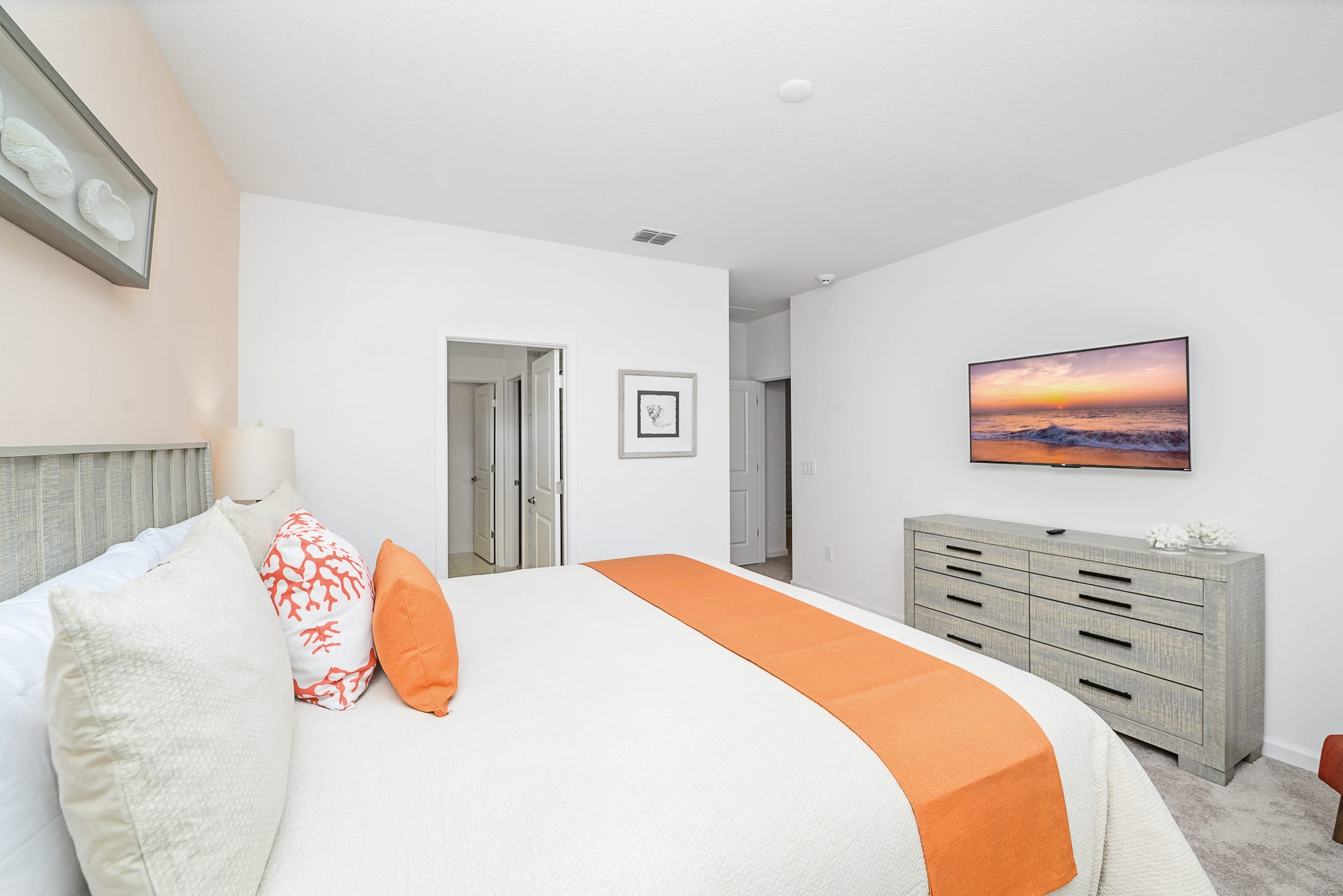 King Bedroom with Ensuite Bathroom