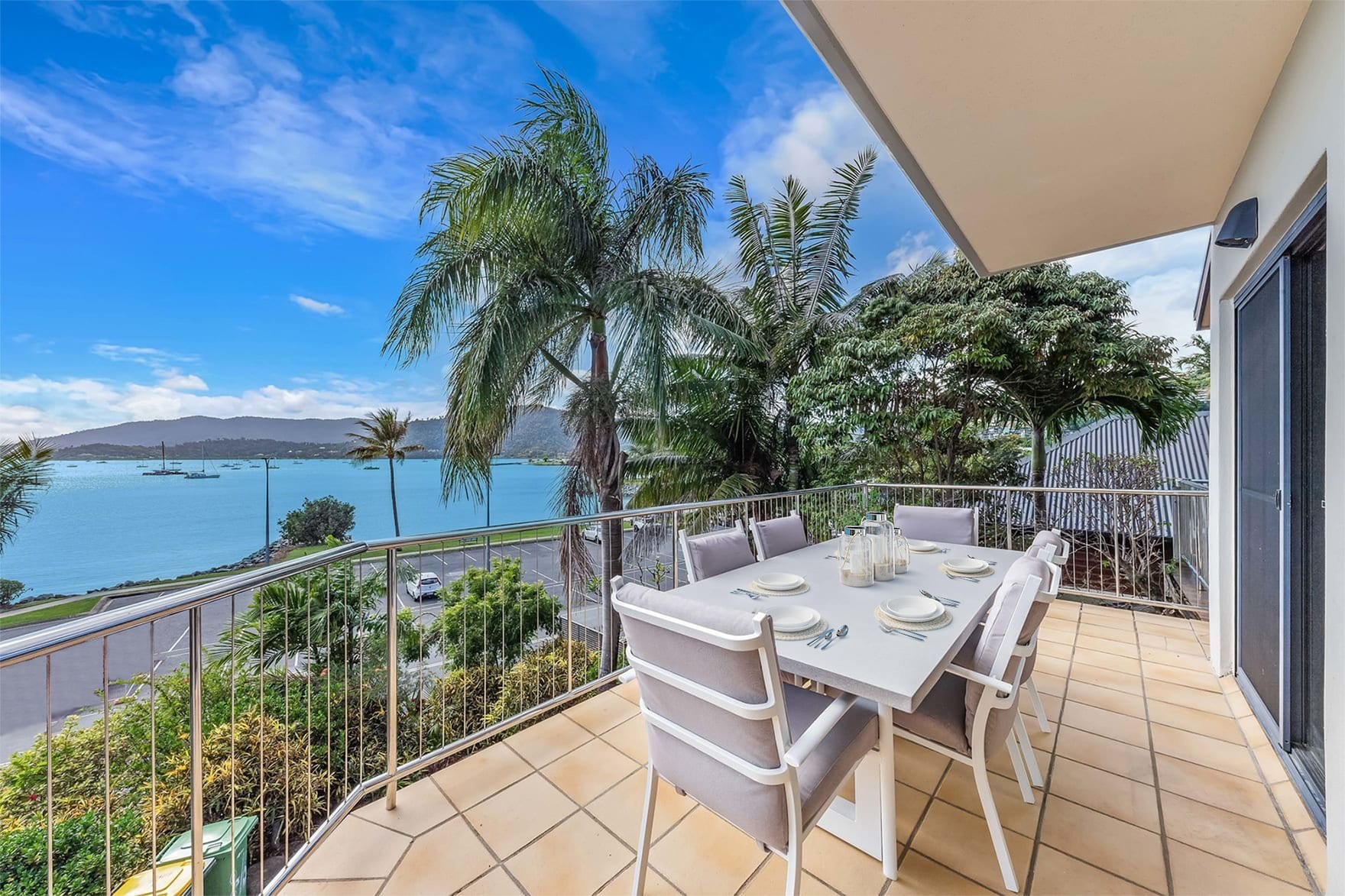 'Island Time' Whitsunday Beachfront Apartment — Airlie Beach, Queensland — vacation rental
