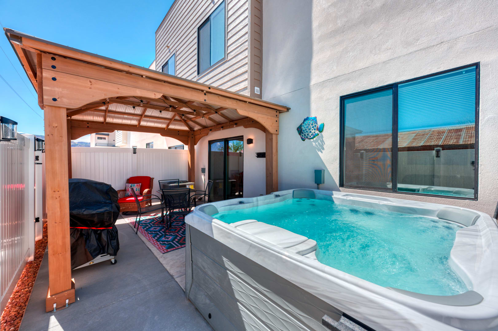 Spacious Townhome – Hot Tub, Near Zion & Stargazing — Kanab, UT — vacation rental