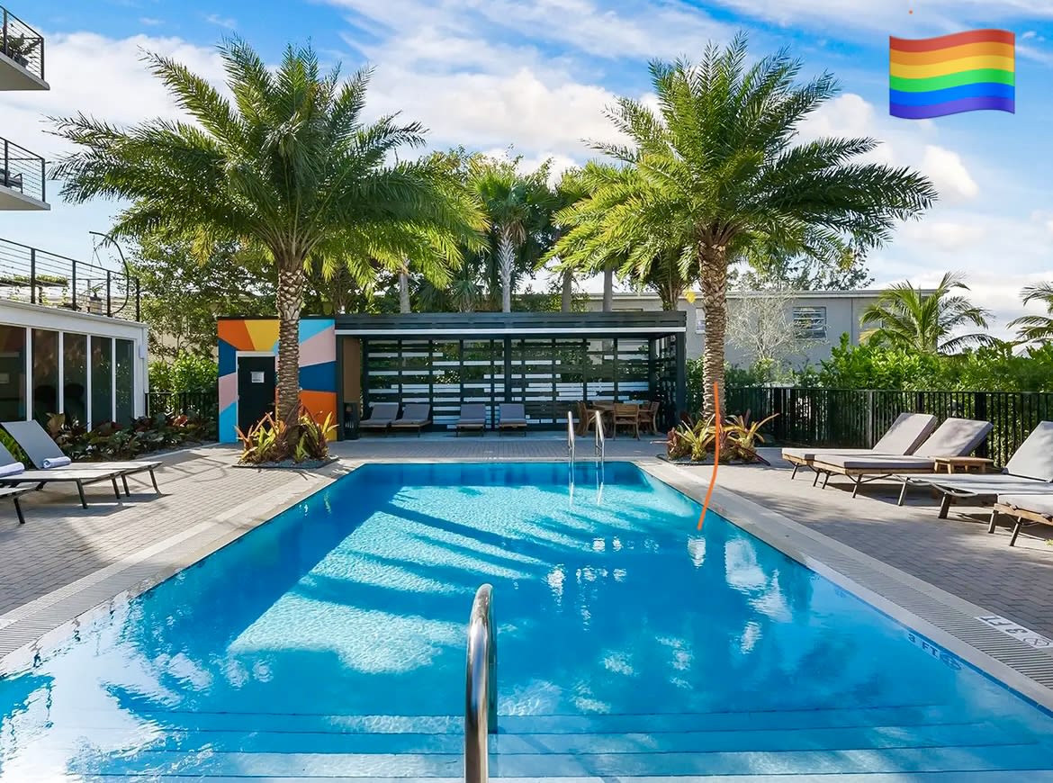 Suite 405: 2 Bed/2 Bath, Heated Pool, Gym, Dock