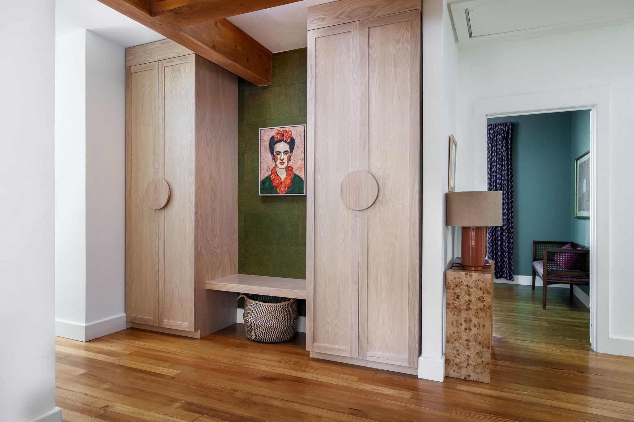 Chic, Modern Bungalow, Walk to 6th | Clarksville