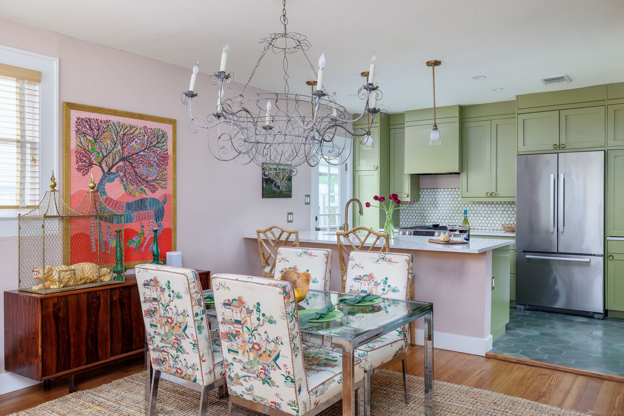 Chic, Modern Bungalow, Walk to 6th | Clarksville