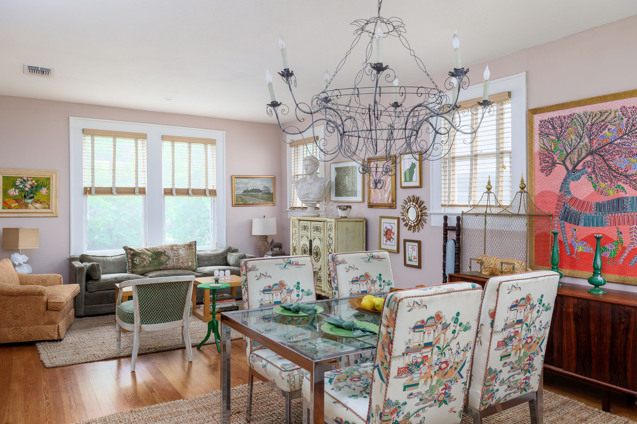 Chic, Modern Bungalow, Walk to 6th | Clarksville