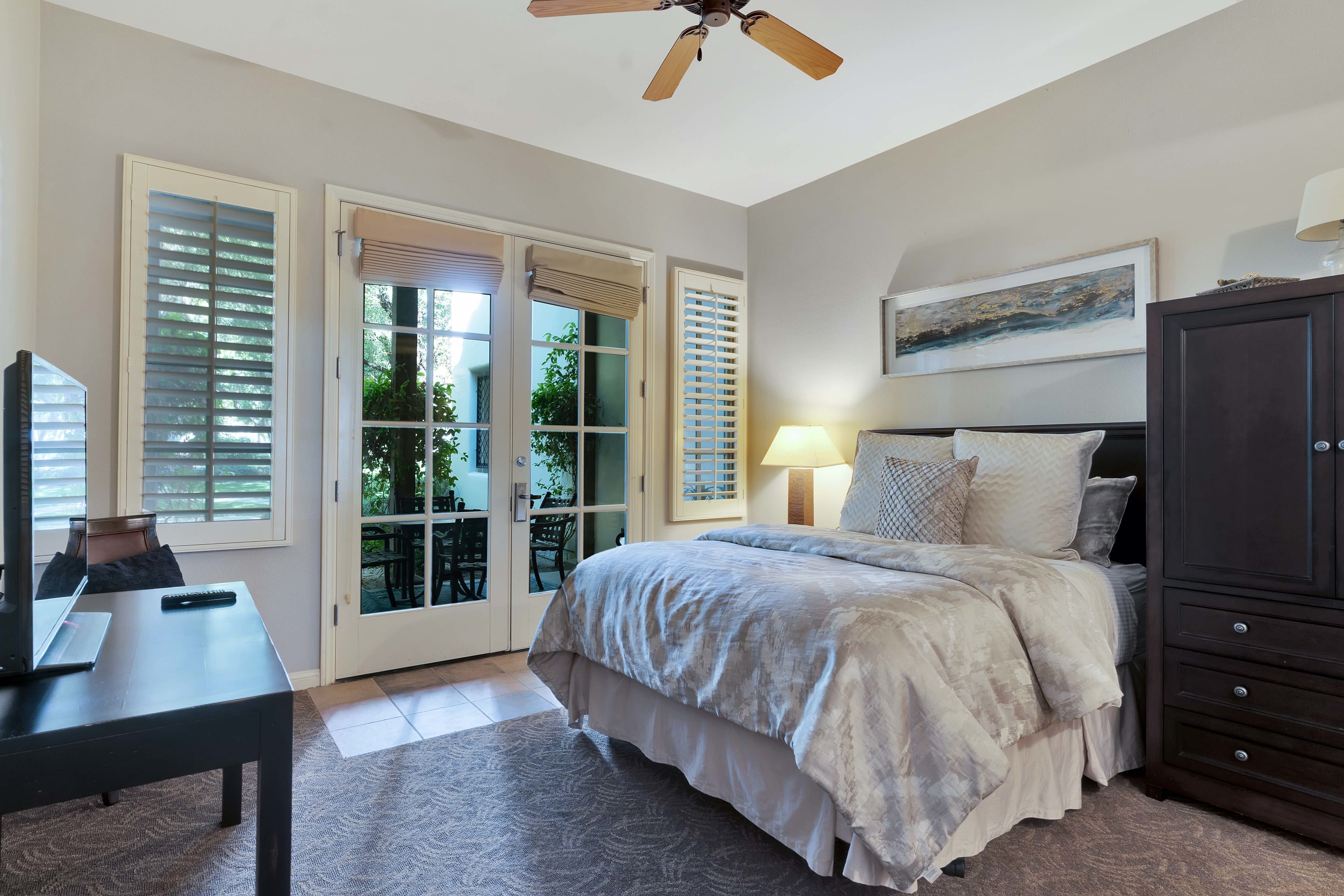 Stunning Ground Floor 1BR Villa #A, Steps to Pool! - Photo 5