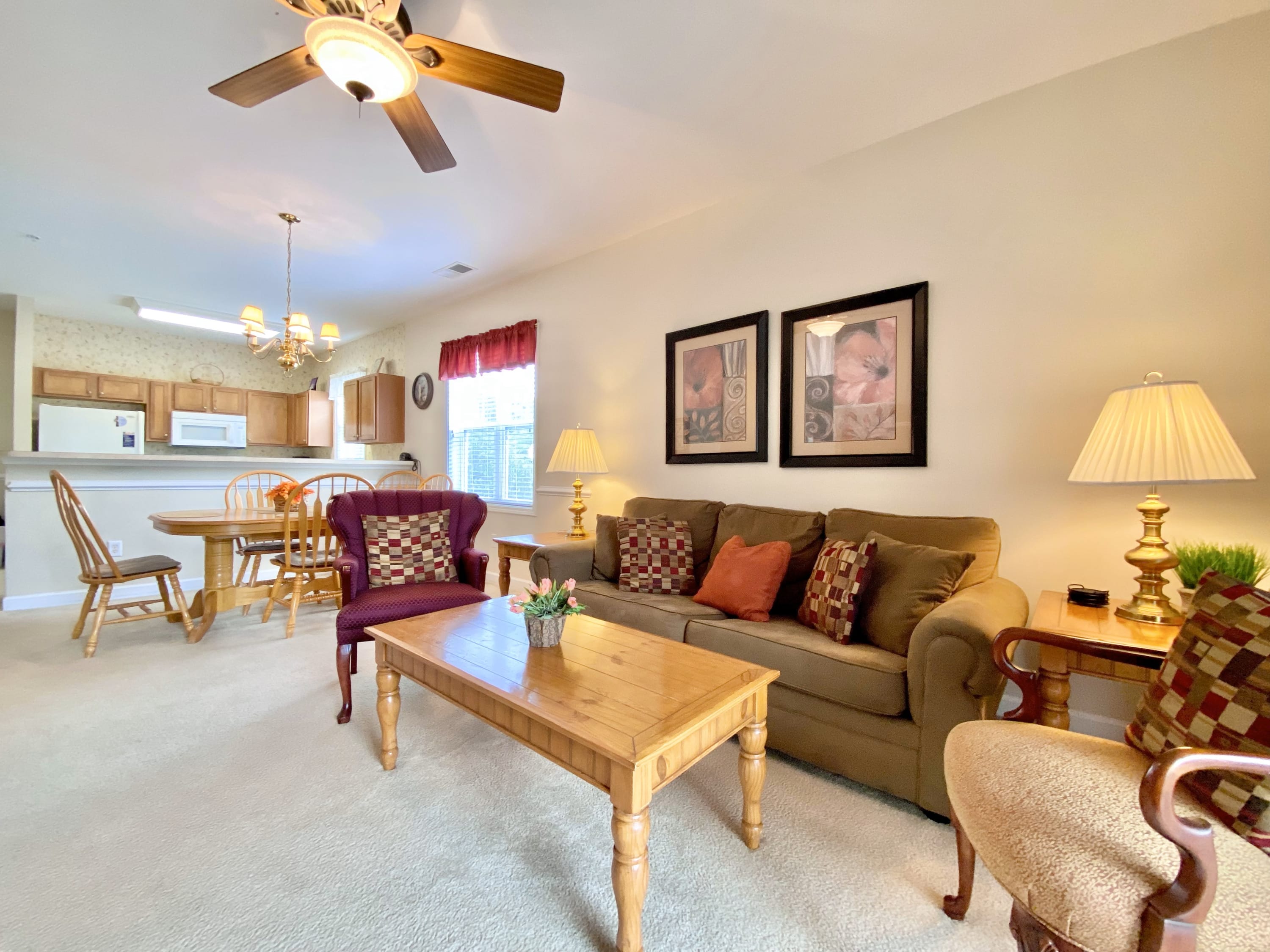 Lakefront Condo w Huge Waterfront Pool Hot Tub