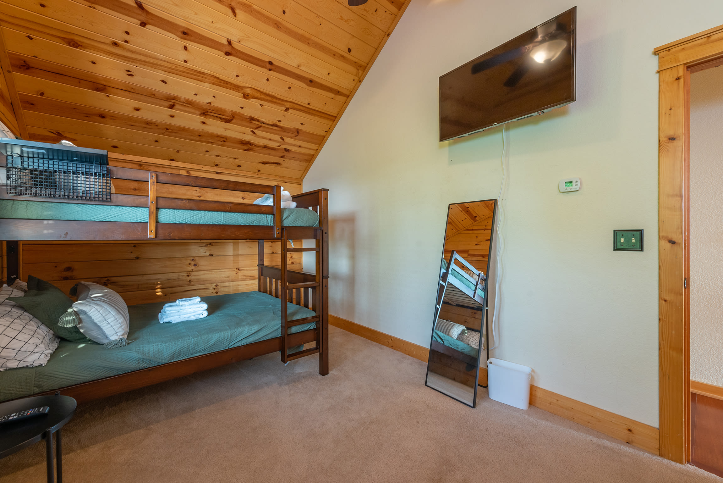 Cabin 2 - Bunk room!