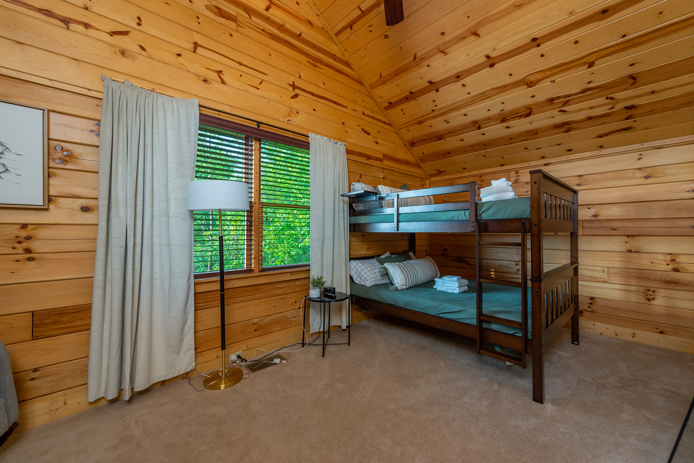 Cabin 2 - Bunk room!