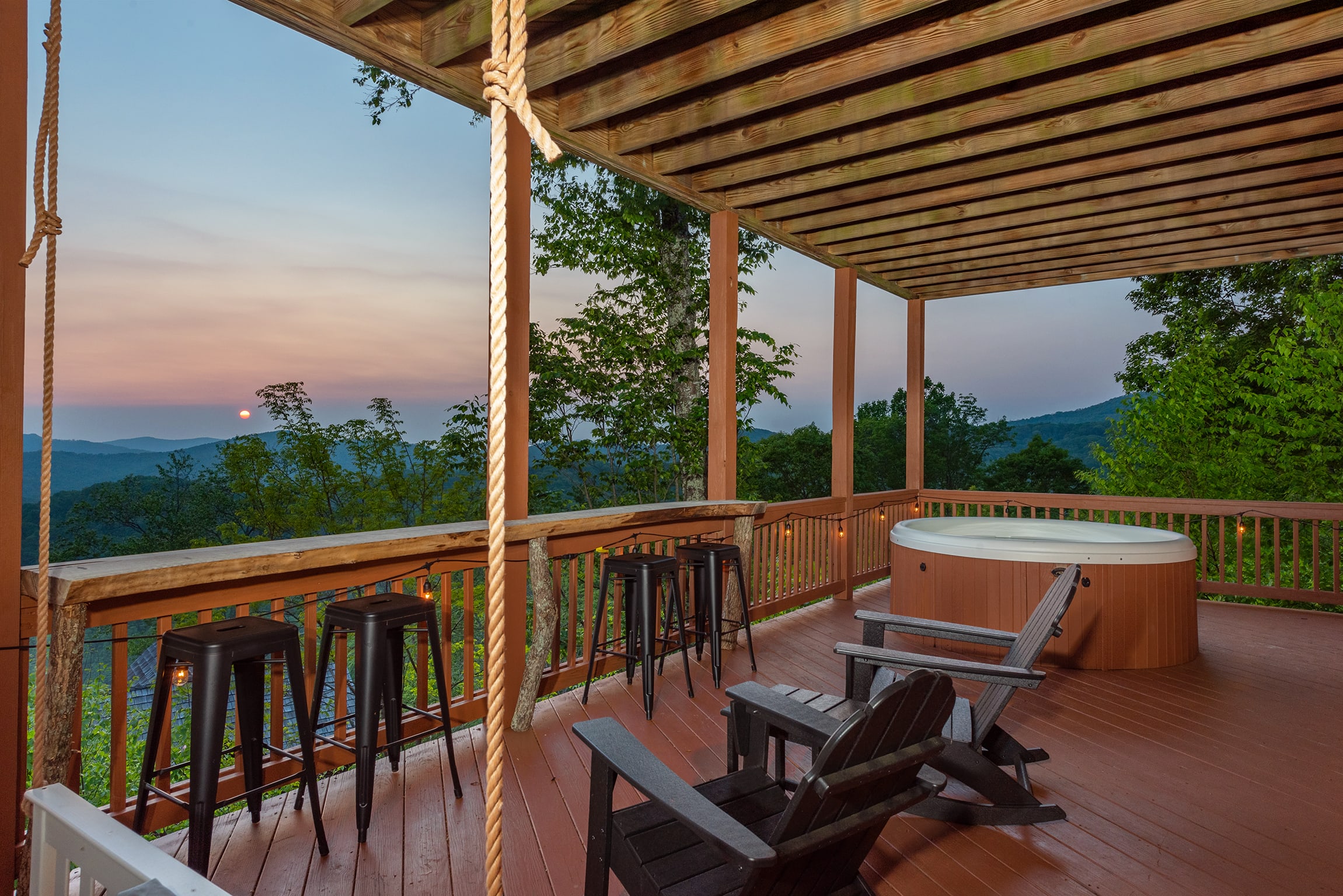 Cabin 2 - plenty of space to relax on the lower deck