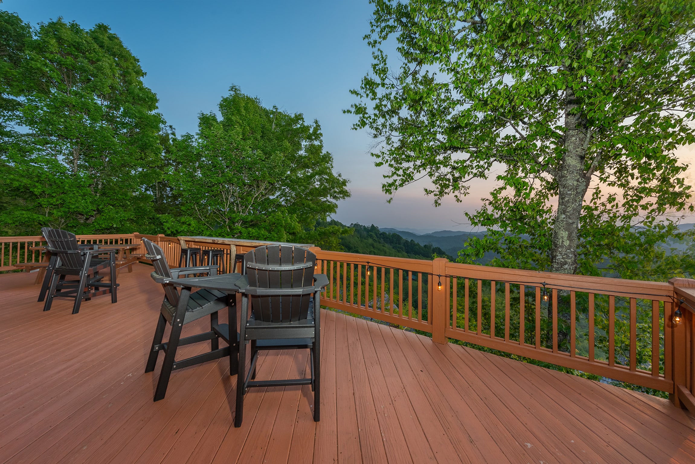 Cabin 2 - Enjoy the top deck bar!