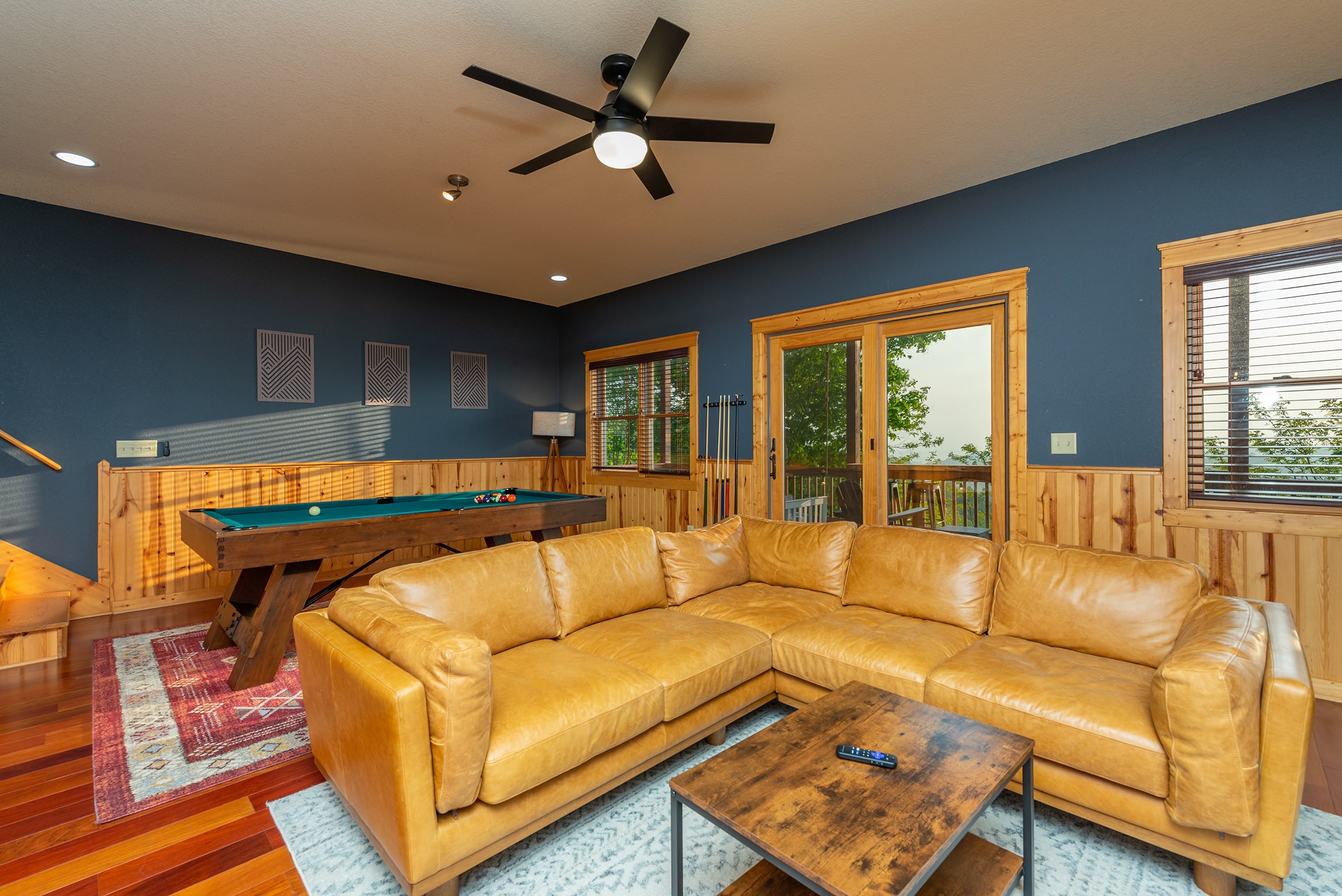 Cabin 2 - Game room, fire place and bar!