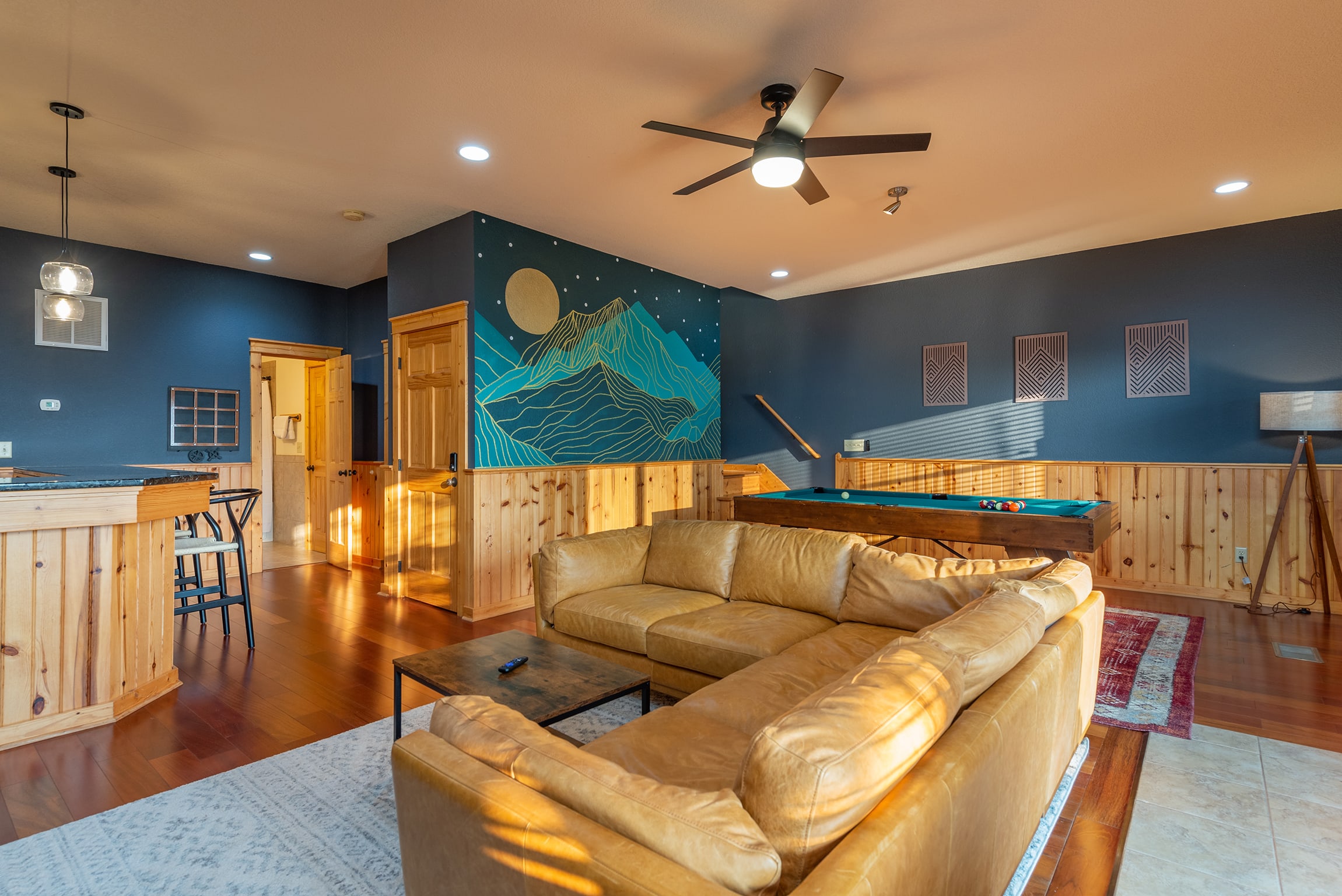 Cabin 2 - Game room, fire place and bar!