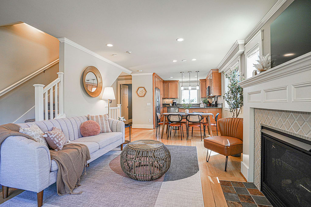 Designer 3br Retreat | Steps From Stadiums - Seattle