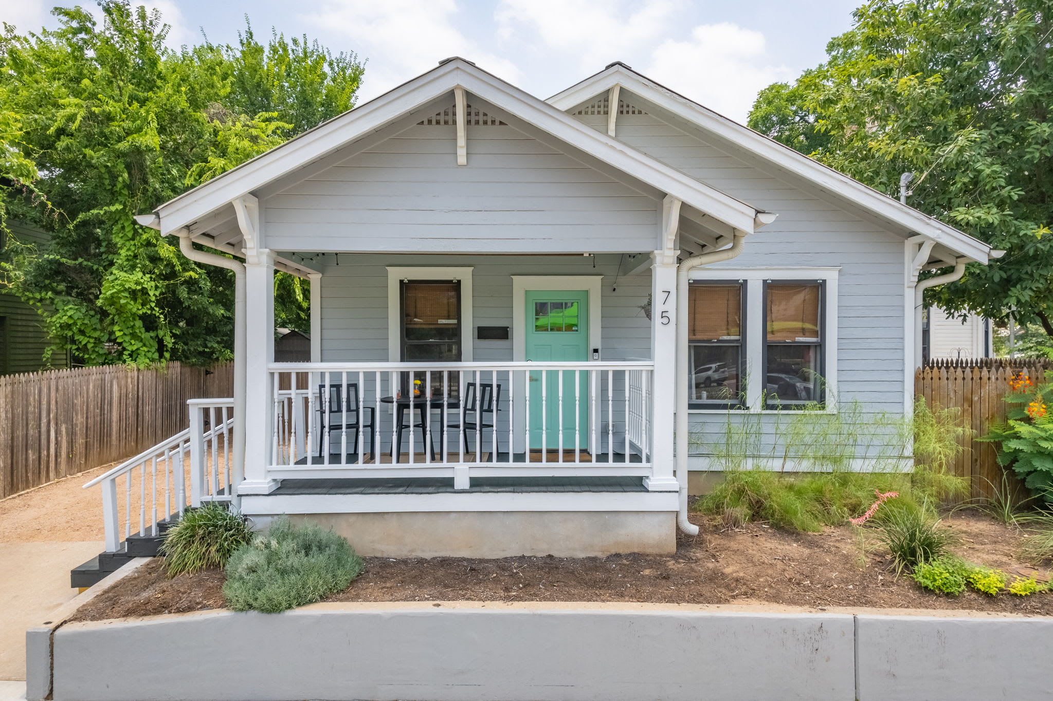 Charming Bungalow, Walk to Food | East Austin