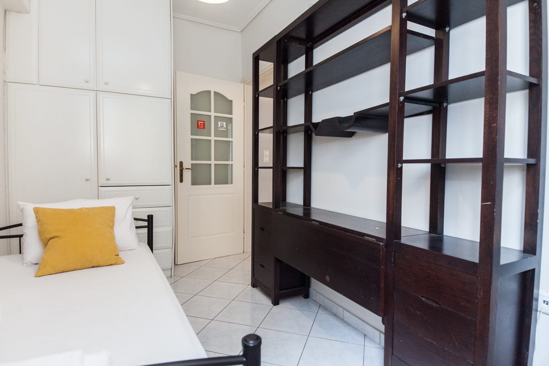 Home Away from Home 2 Bedroom Apt in Zografou in Athens — photo 4