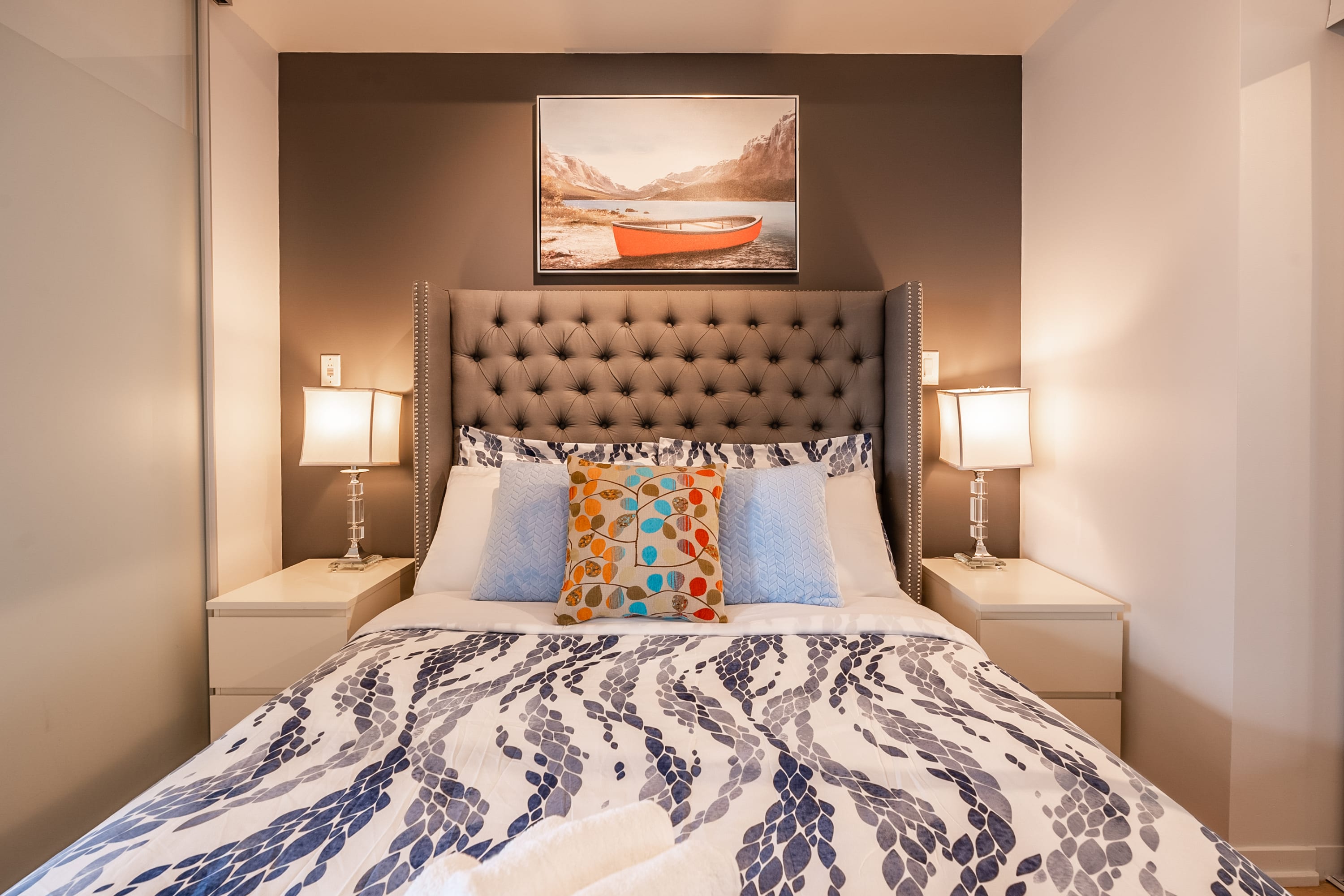 Modern Queen Bedroom Suite 