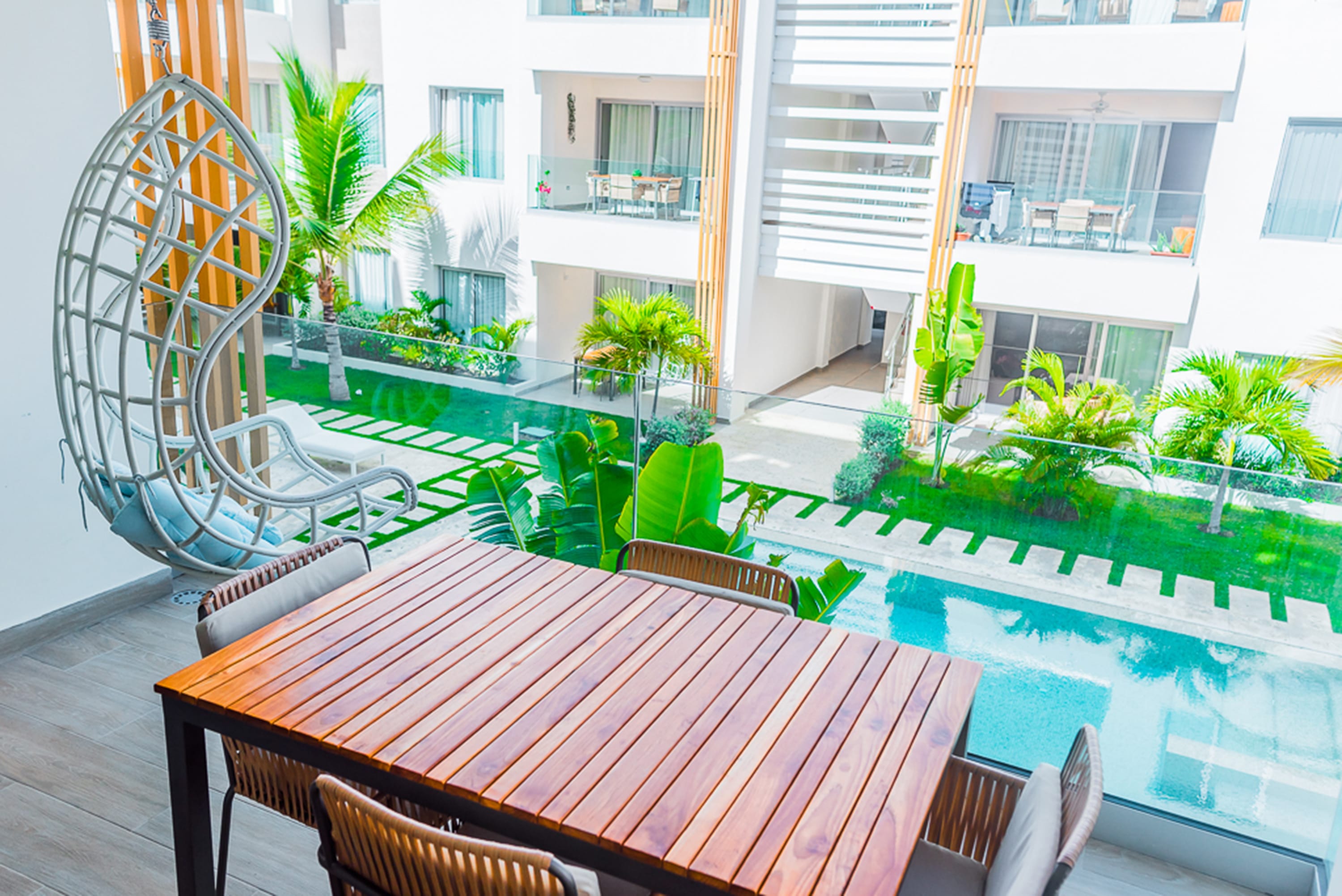 Affordable Luxury condo just steps from the beach - Foto 1