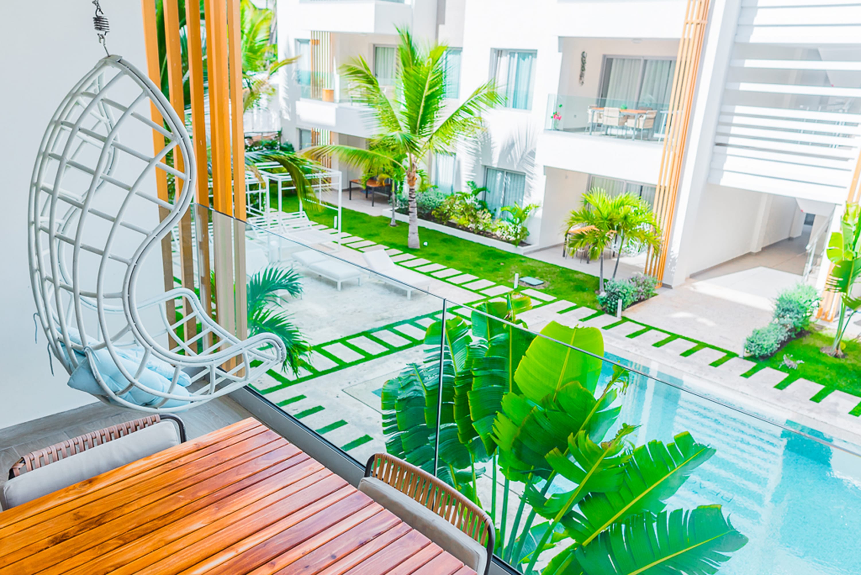 Affordable Luxury condo just steps from the beach - Foto 37