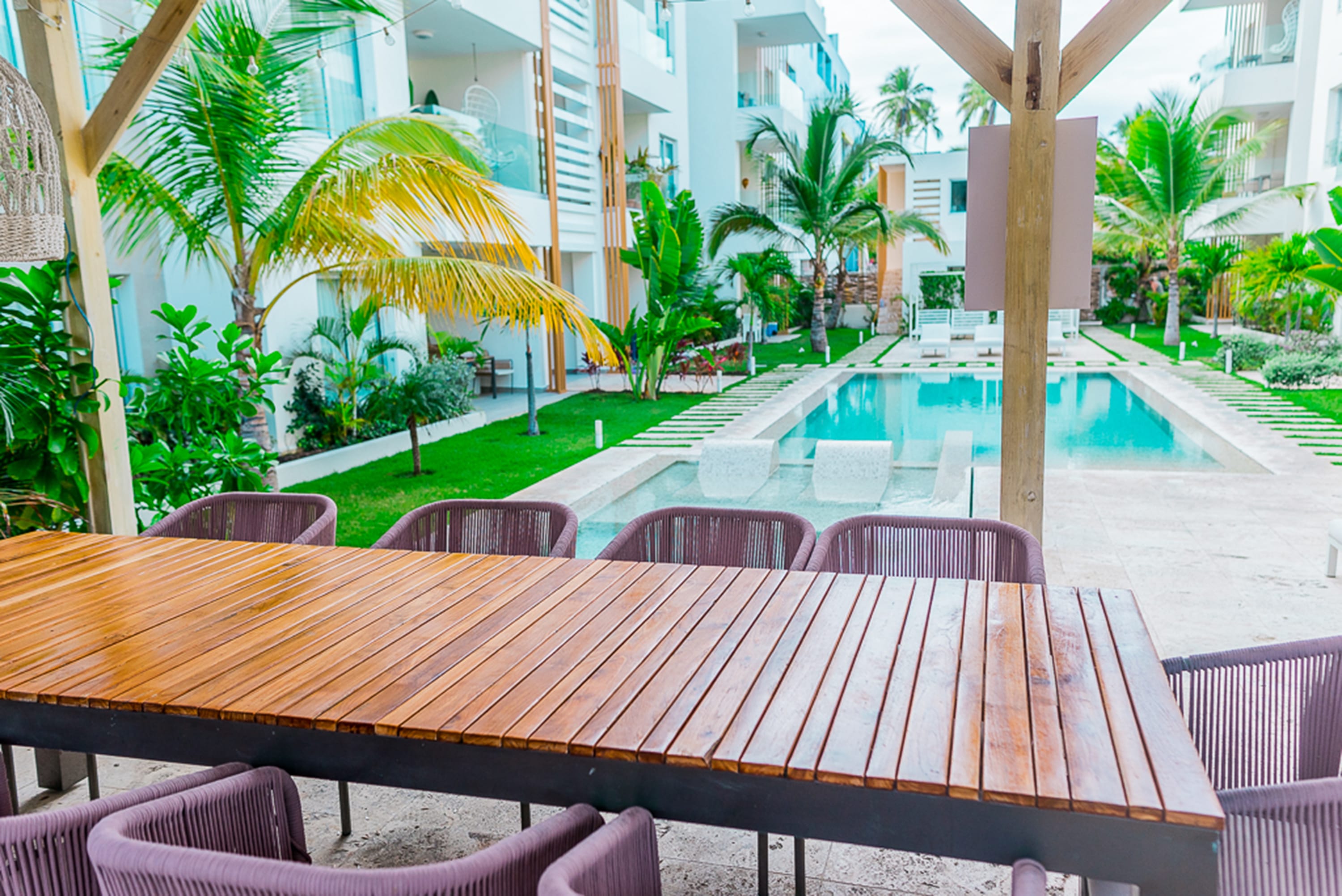 Affordable luxury condo steps away from the Beach - Foto 37