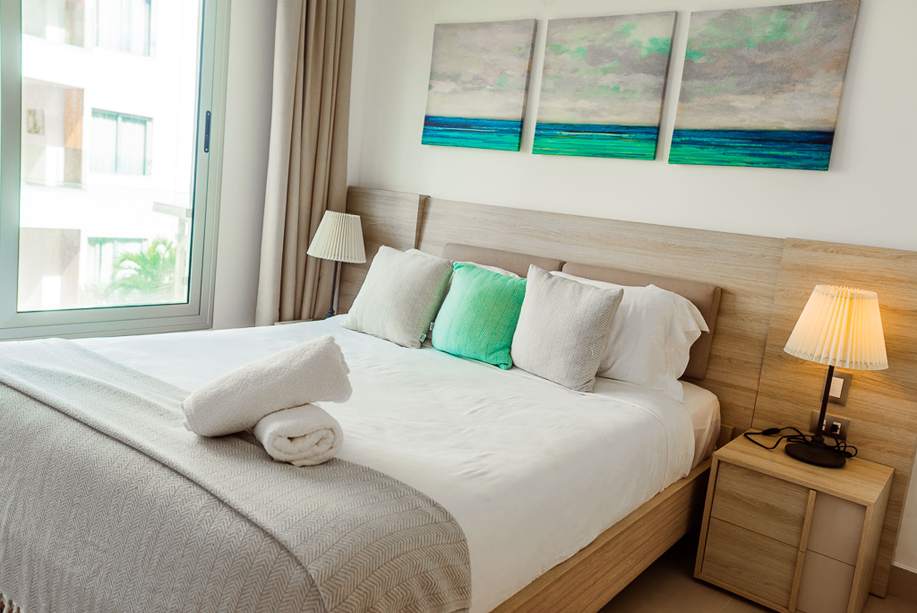 Affordable luxury condo steps away from the Beach - Foto 7