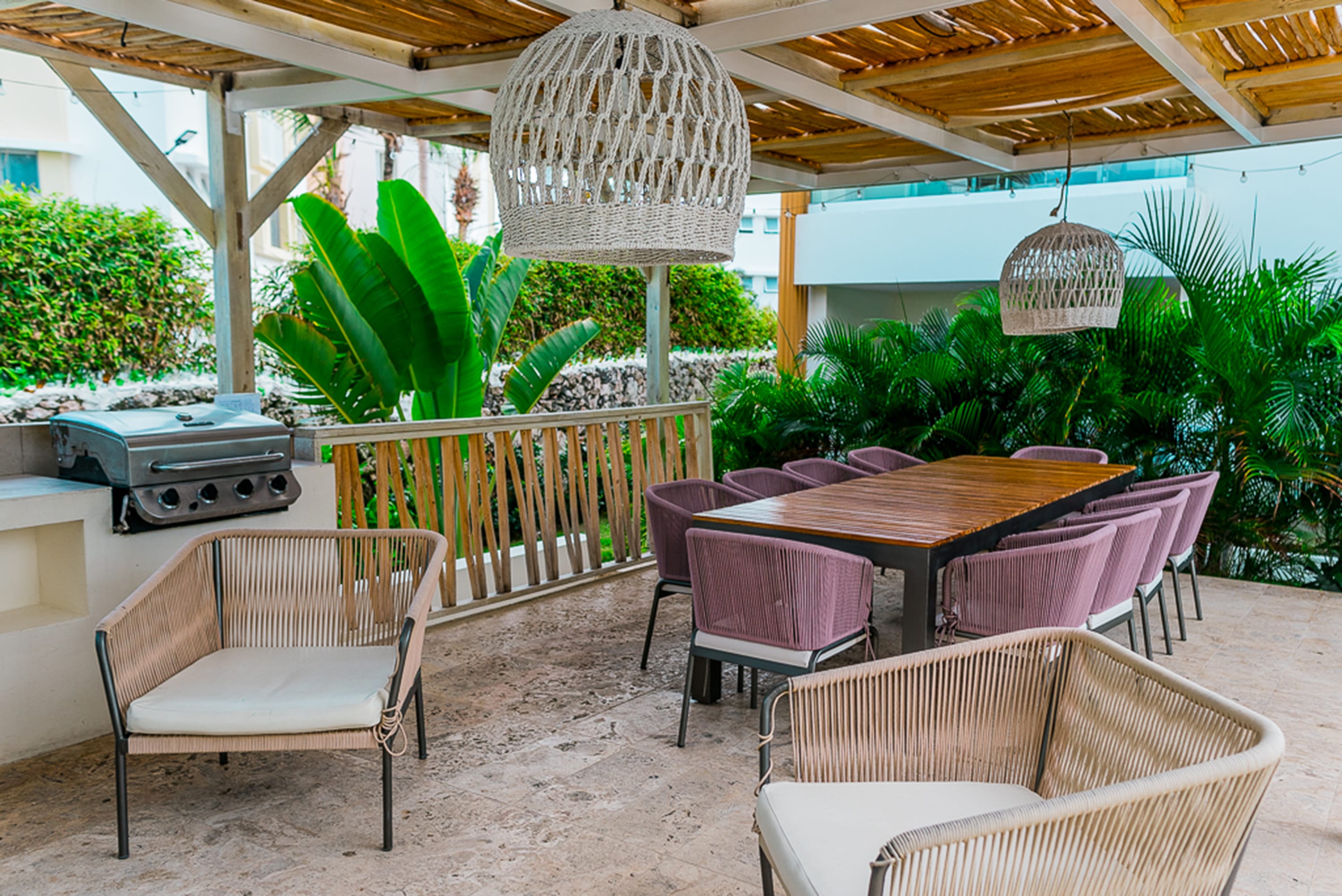 Affordable luxury condo steps away from the Beach - Foto 35