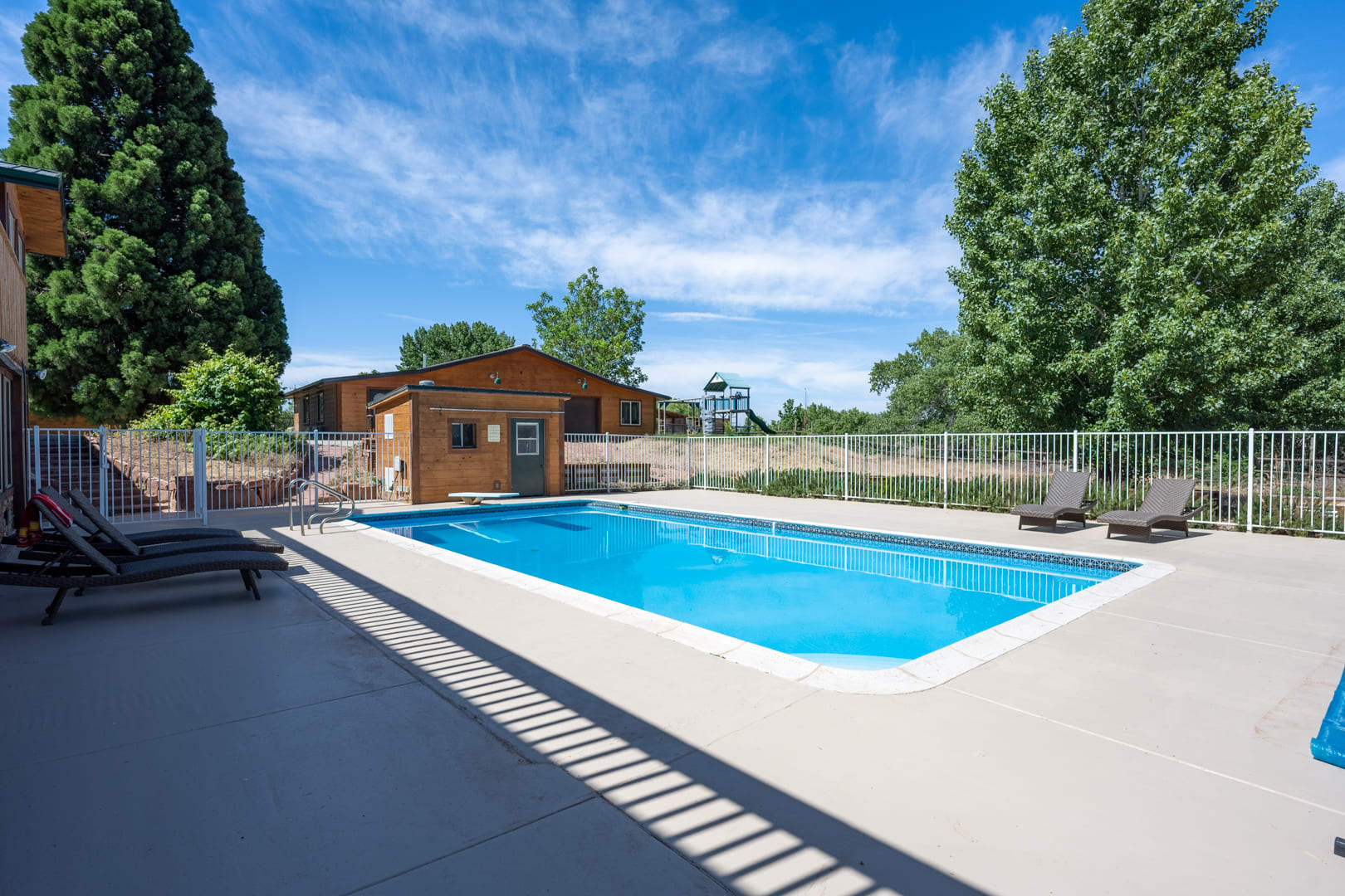 Home in Kanab with Heated Pool! Near Bryce Canyon, Zion, the Grand Canyon, and the Coral Pink Sand Dunes! Pets OK! — Kanab, UT — vacation rental