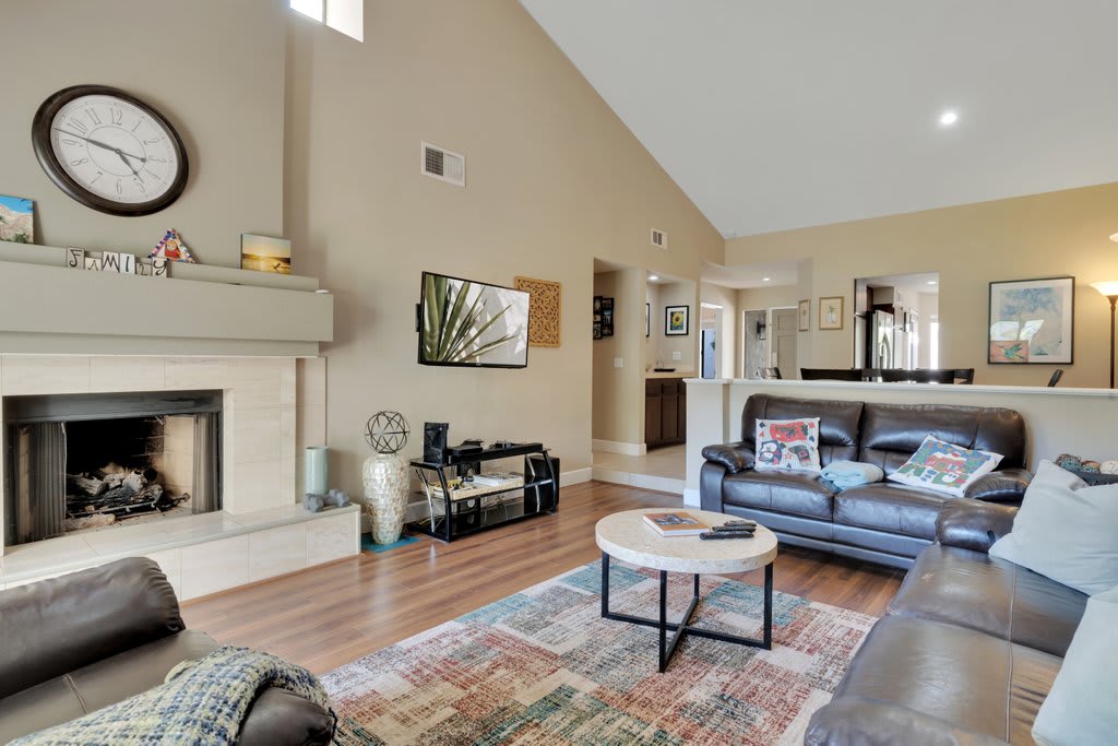 Beautiful Villa Walking Distance to LQ Resort