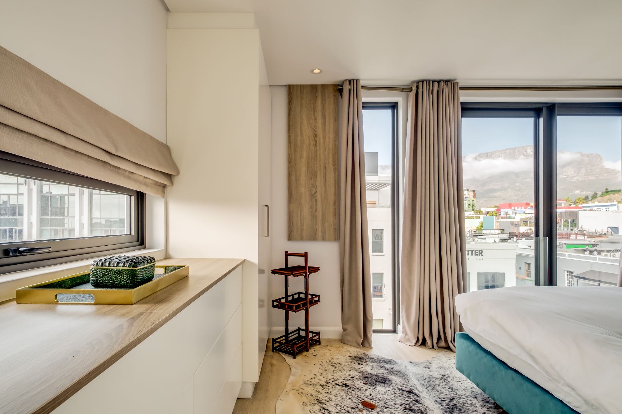 Beautiful Apartment with Mountain Views 404 on N 9