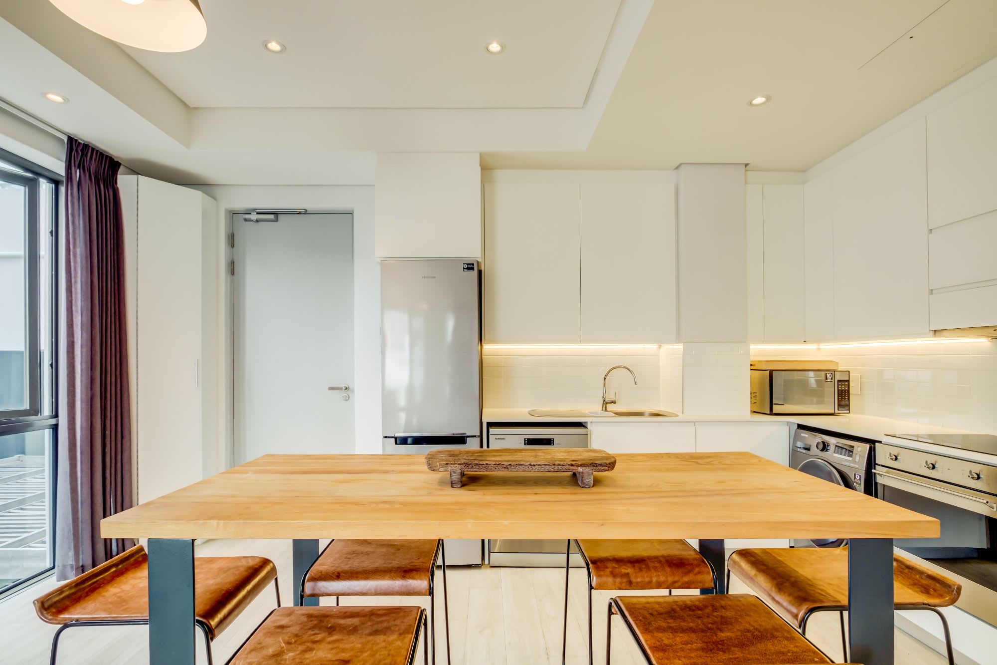 Gorgeous Apartment in Bustling De Waterkant 304 on N 5