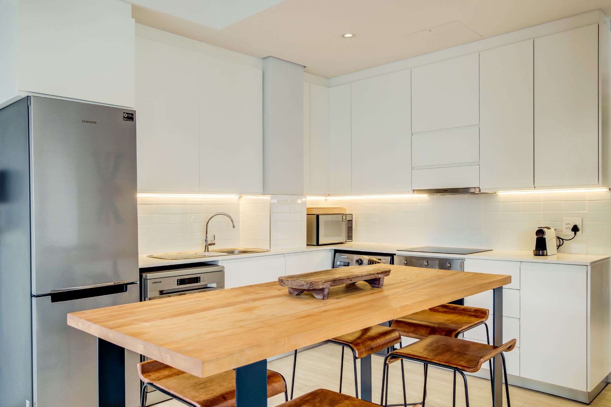 Gorgeous Apartment in Bustling De Waterkant 304 on N 8