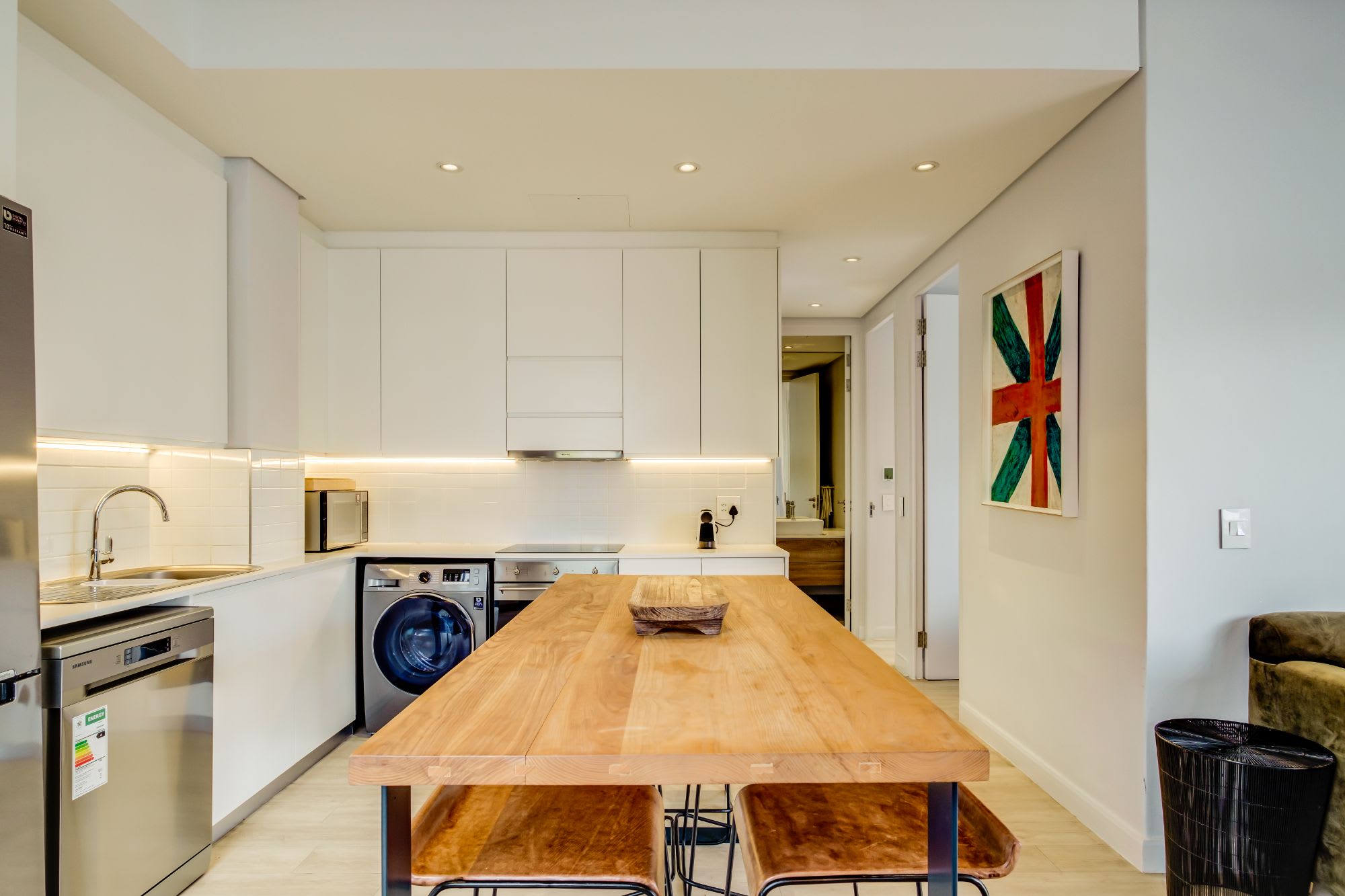 Gorgeous Apartment in Bustling De Waterkant 304 on N 9