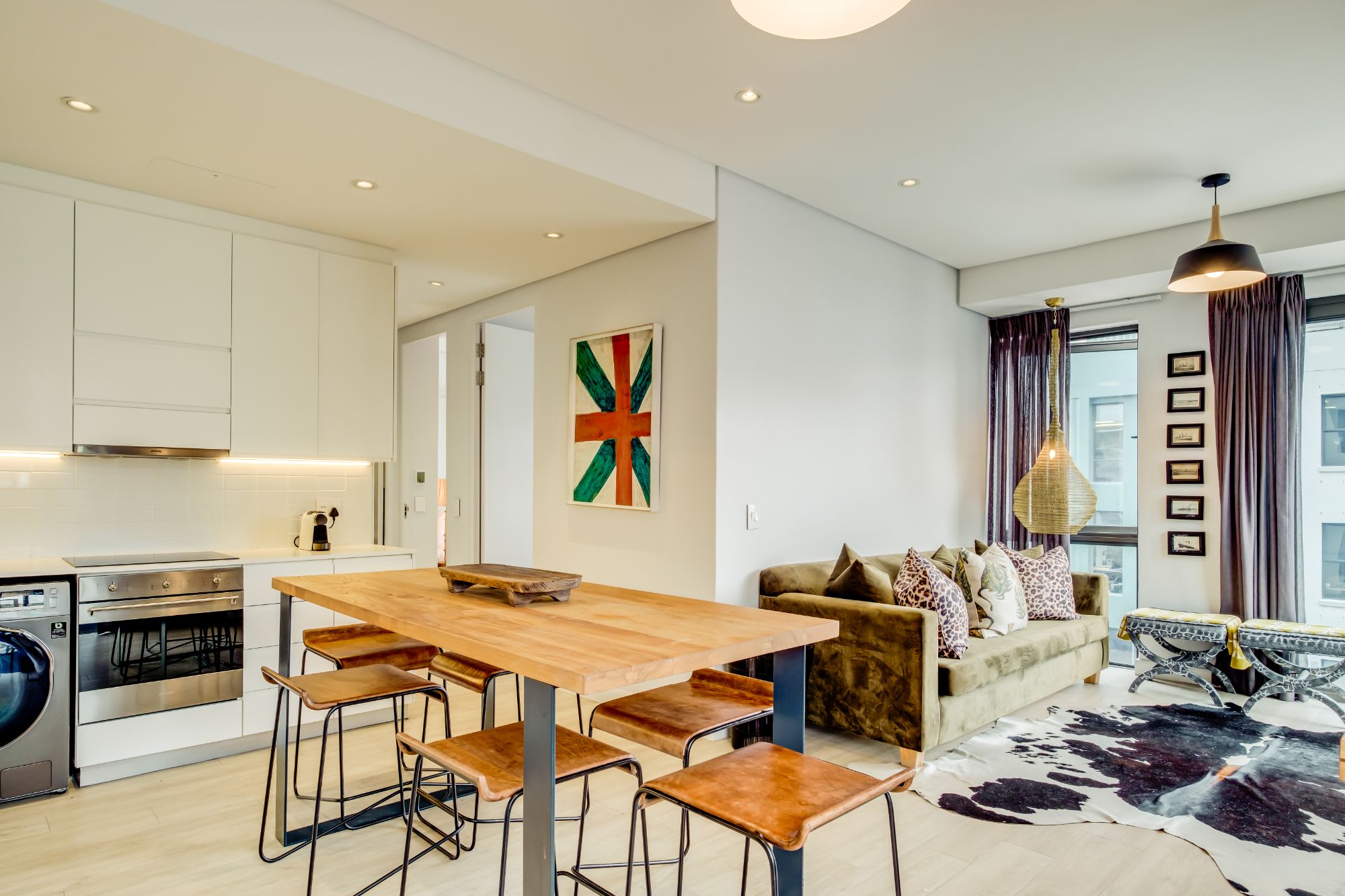 Gorgeous Apartment in Bustling De Waterkant 304 on N 10