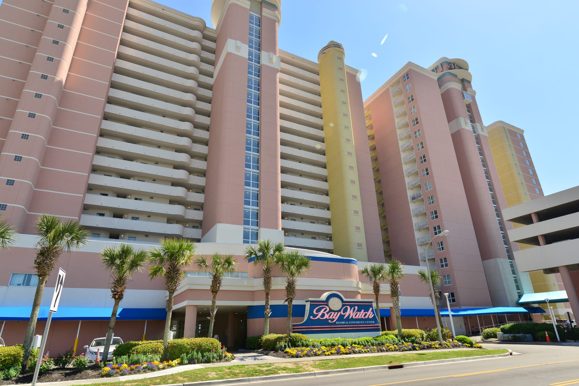 Oceanfront TOP LOCATION MODERN RESORT Lazy River Huge Pool Oasis