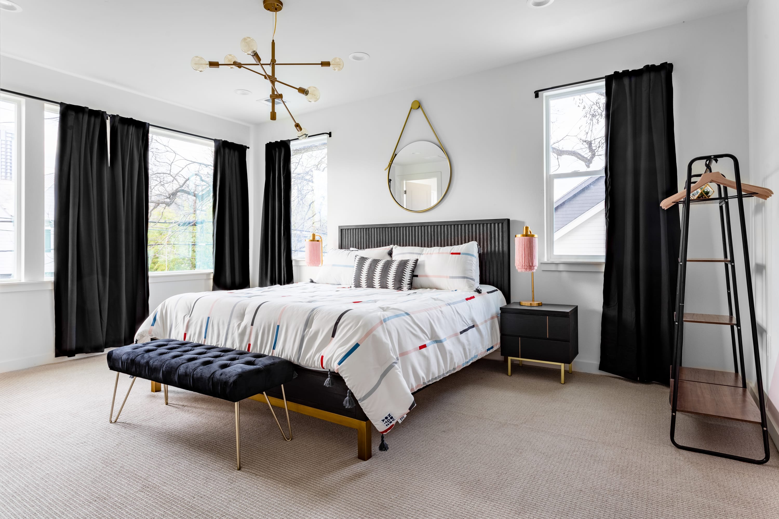 En-Suite Room With Ample Lighting and Decoration