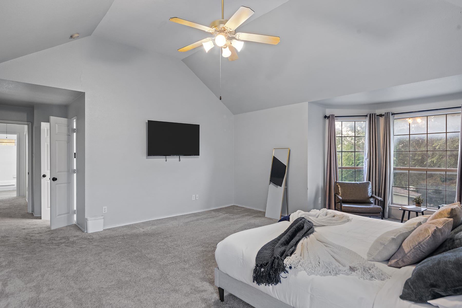 Second Floor King Bedroom- This is a huge room with a walk in closet and ensuite bathroom