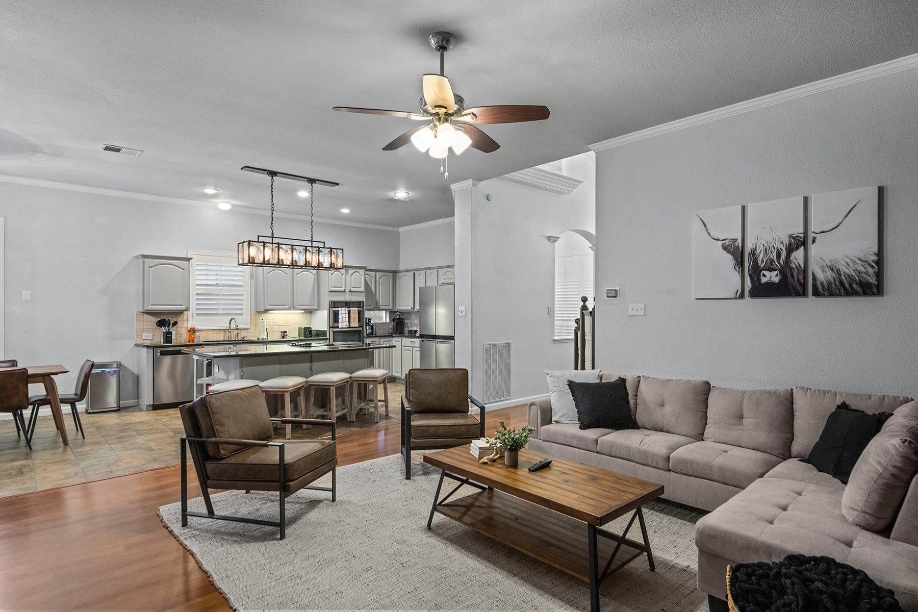 Sit around with family and friends in this spacious living room!