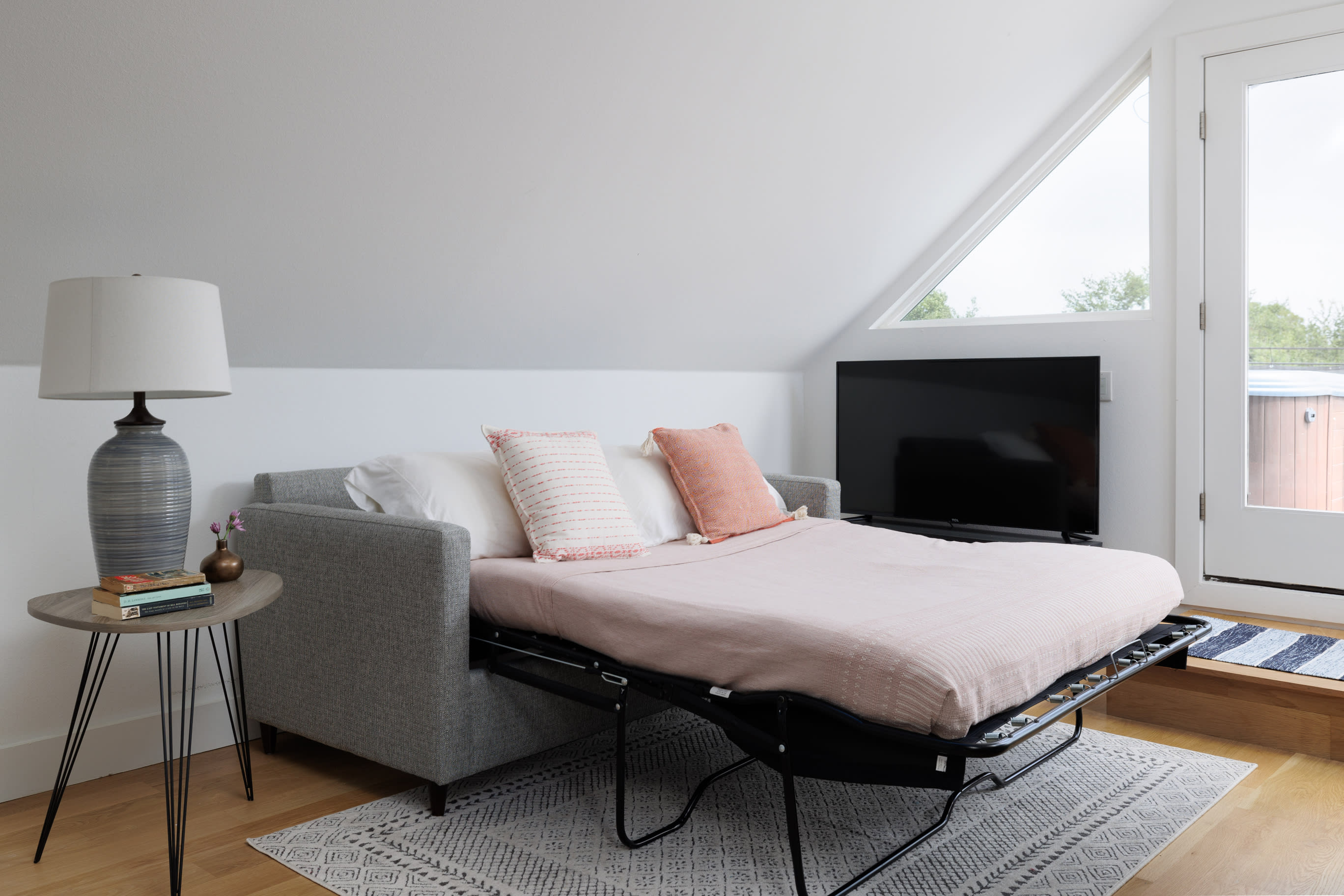 Pull Out Bed