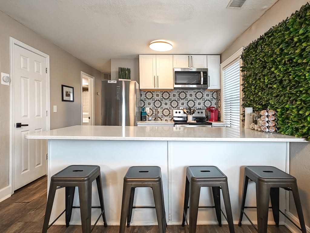 Heart of Westport! 1BR ā Kansas City, MO ā vacation rental