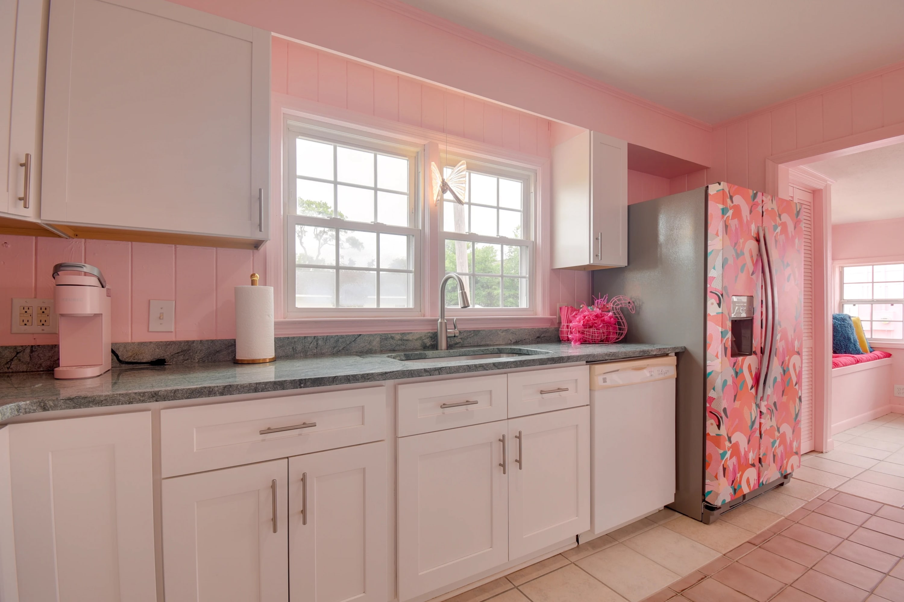 Inn the Pink One-in-a-Million Vacation with Pool!