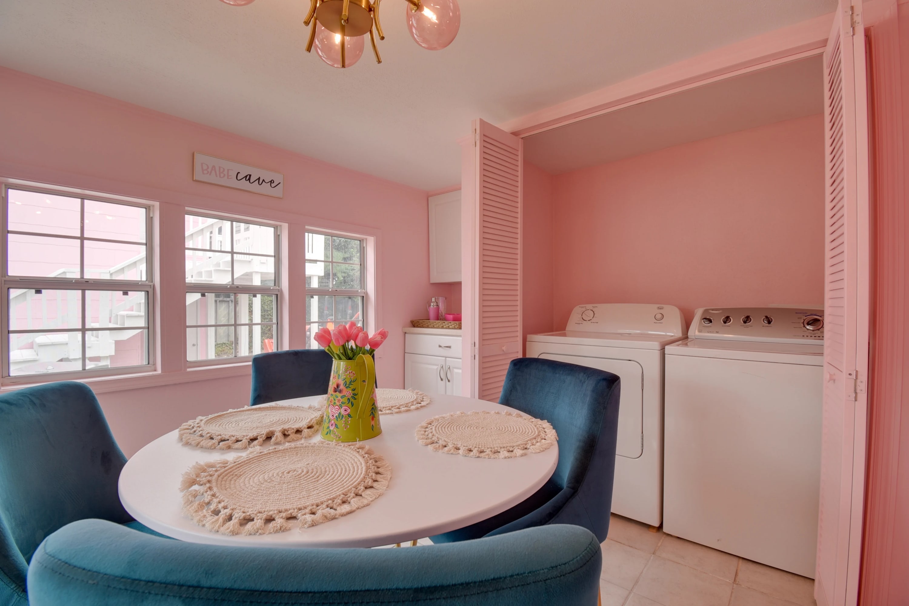 Inn the Pink One-in-a-Million Vacation with Pool!