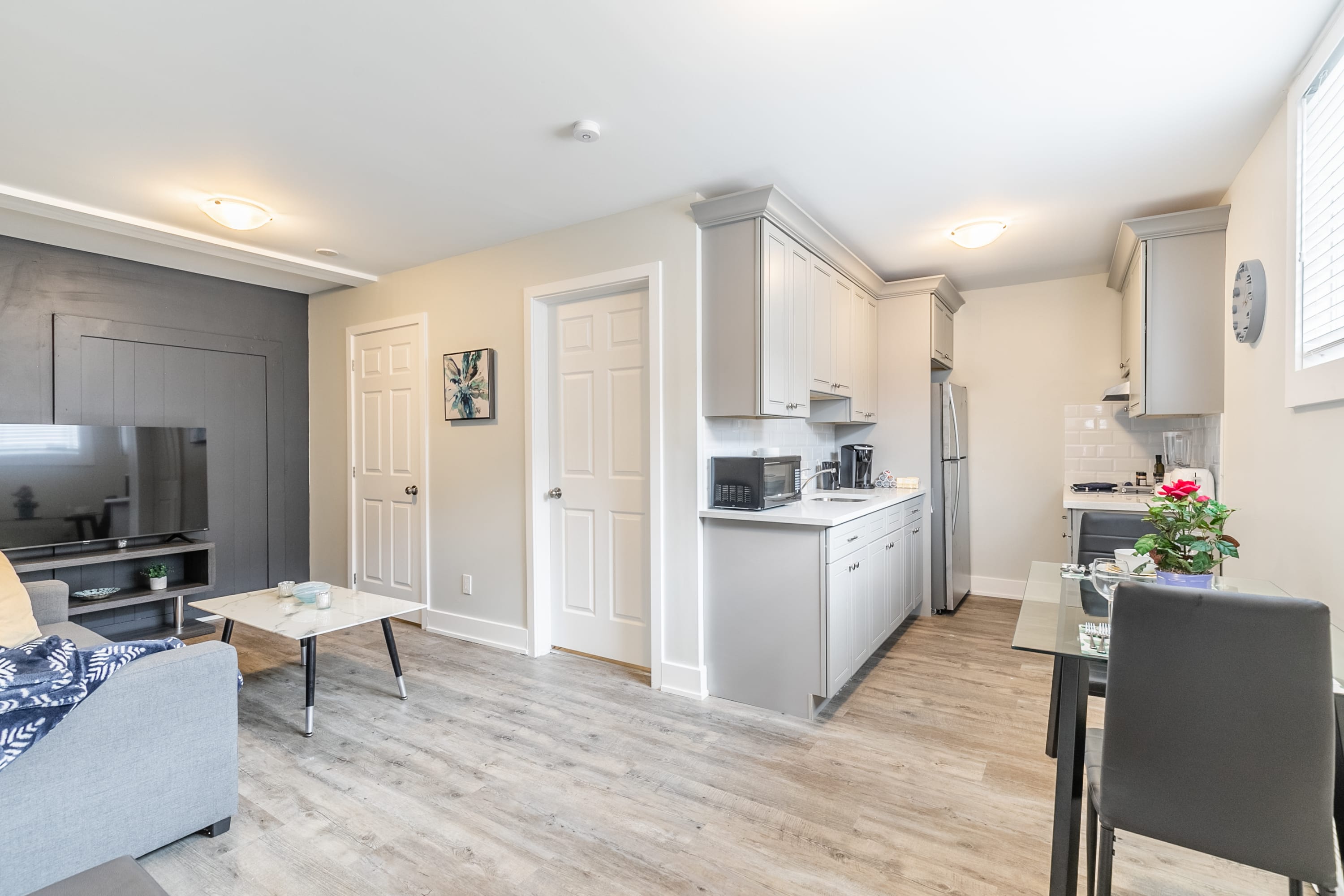 Upscale 1BR Condo James Street