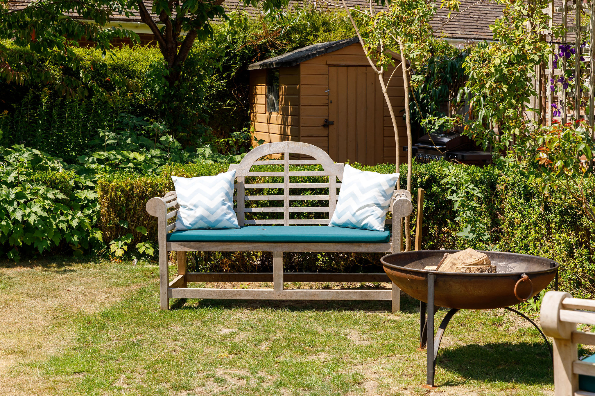 Enjoy the fire pit on an evening.