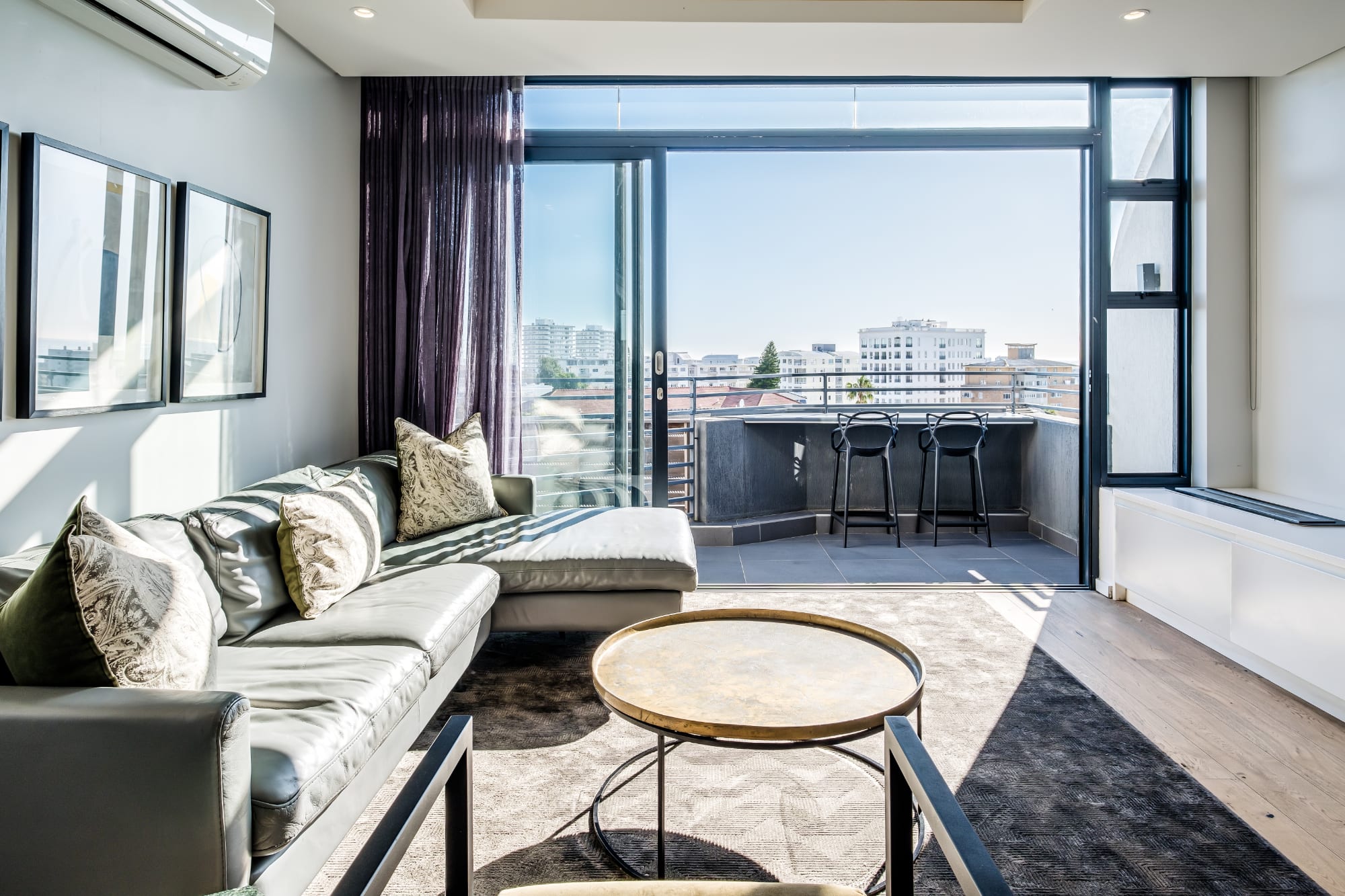 Modern Apartment w Rooftop Deck and Jacuzzi Penthouse on S 10