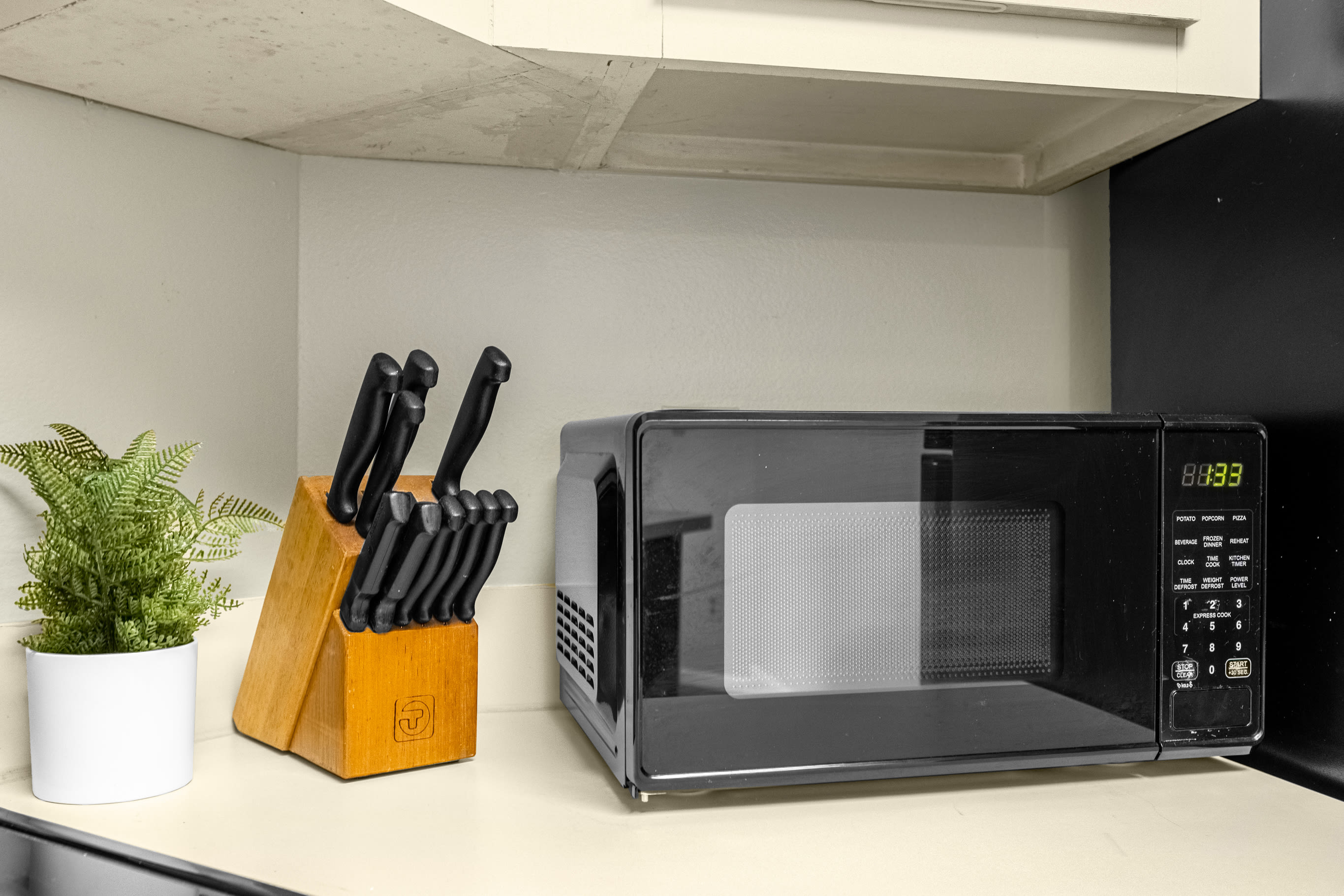 Kitchen Microwave and Knife Set