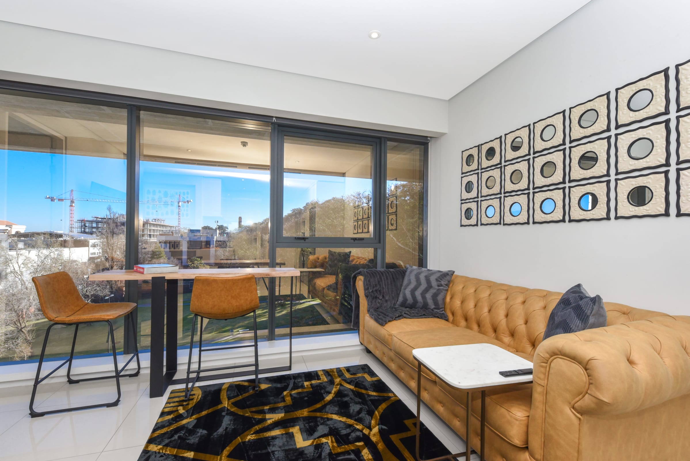 Park Central 1 BR Apartment