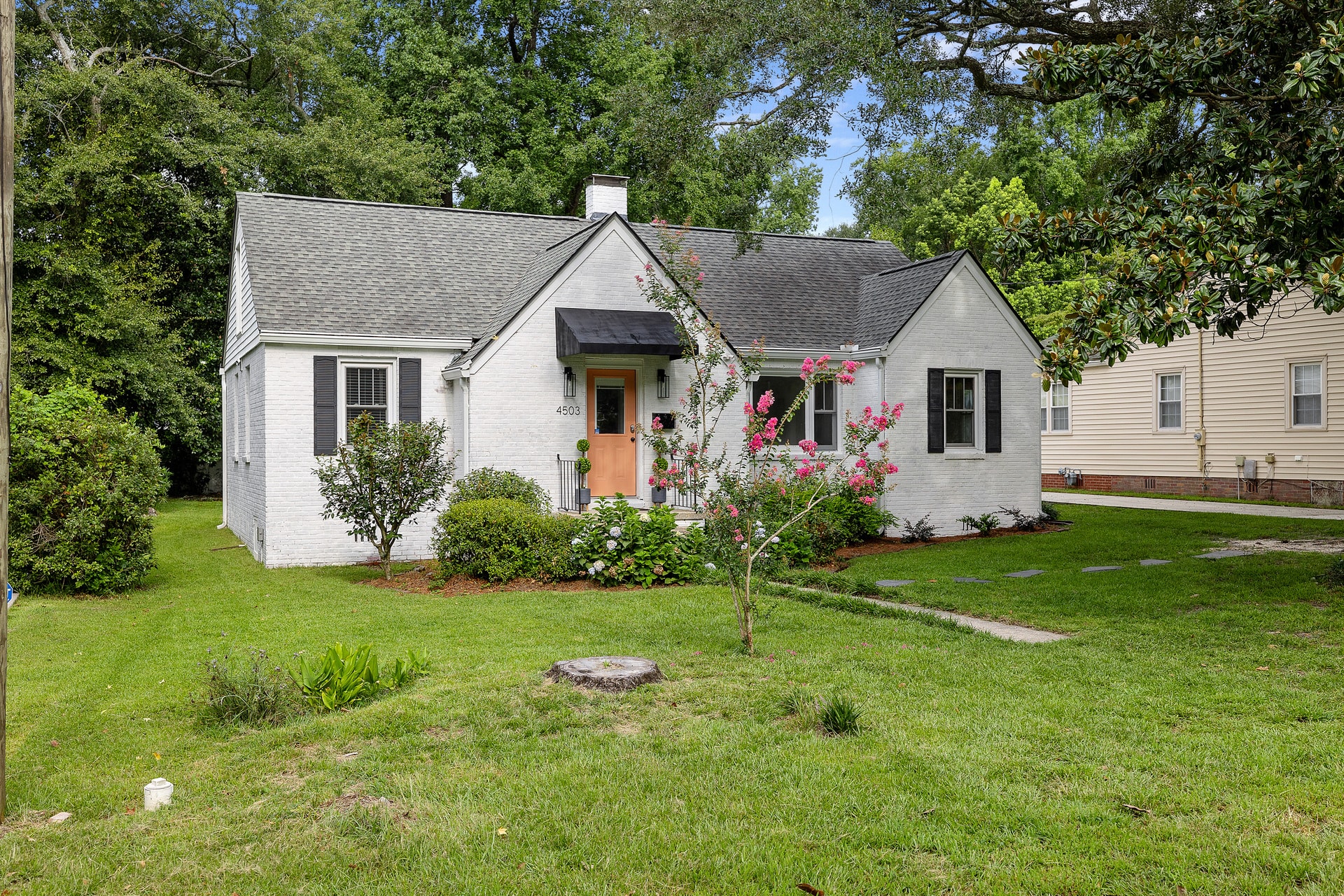 Spacious 4BR Near Downtown & Beaches - Portoro
