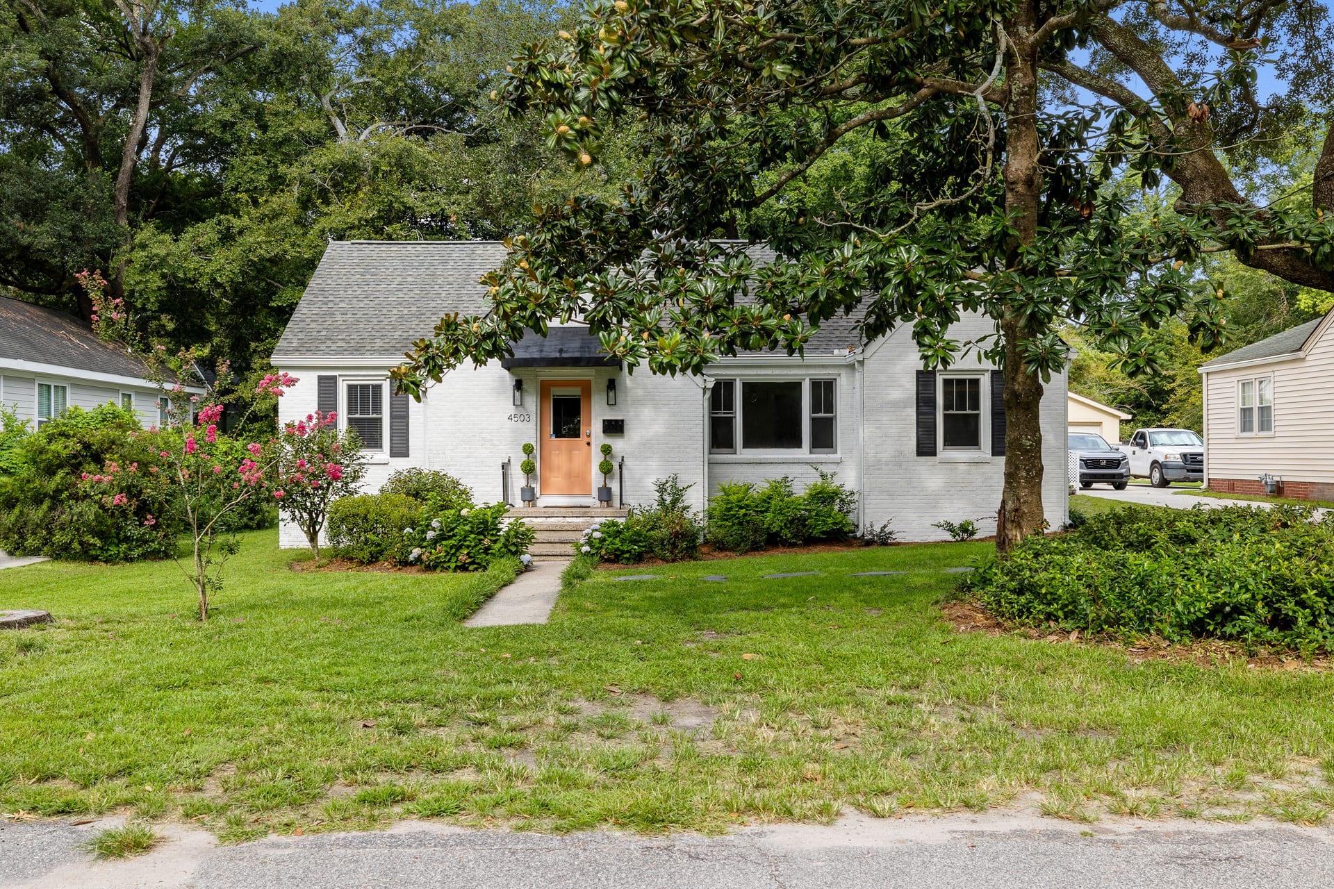 Spacious 4BR Near Downtown & Beaches - Portoro