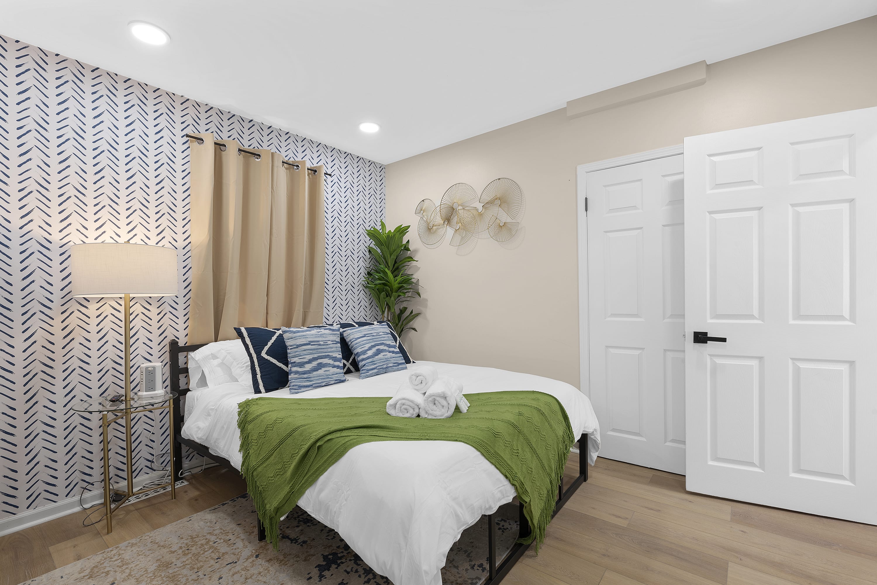 Upstairs Bedroom- 3 Queen beds and ensuite bathroom